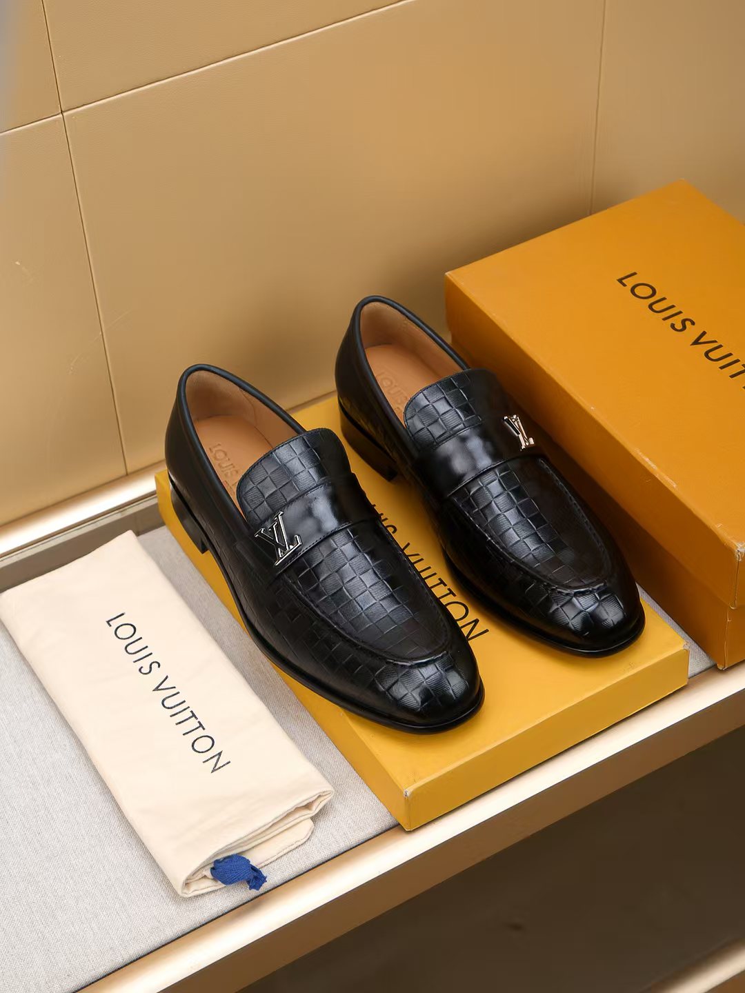 NO:347570,Product trademark LOUIS VUITTON 