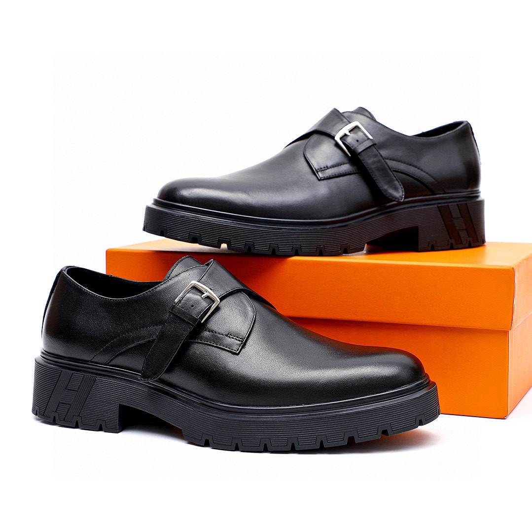 NO:352373,【HERMES】The original item for hot men's shoes counter!  The world's top brand... Luxury quality...// Fashion, high-end quality... Give you a low-key and luxurious comfort experience. The upper is made of pure Italian imported original plate top layer calfskin... sweat-absorbing cowhide inner lining. Comfortable and breathable, original rubber and plastic flower bubble light sole, high-end and atmospheric and high-end... Luxury and noble!!  ..Office Factory Shipping [Hug] Facilities..Original Board. Welcome to taste..39-45 (customized by 38.45.46),, hermes, hermes, cowhide19860909【爱马仕HERMES】爆款男鞋专柜原单货！世界顶级品牌..奢华品质....//时尚 上脚高档次 ..给你低调奢华的舒适体验.鞋面采用纯意大利进口原板头层小牛皮..吸汗牛皮内里.舒适透气,原厂橡塑花泡轻大底,高端大气上档次..奢华尊贵! ！..代工厂出货 [拥抱]档口..原板.欢迎品鉴..39-45（38.45.46定做）,,hermes,hermes,cowhide,Men's shoes