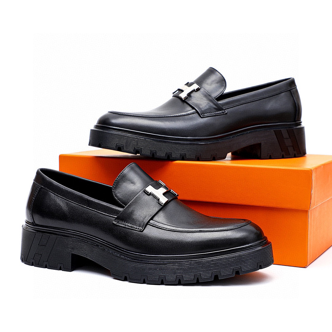 NO:352473,【HERMES】The original item for hot men's shoes counter!  The world's top brand... Luxury quality...// Fashion, high-end quality... Give you a low-key and luxurious comfort experience. The upper is made of pure Italian imported original plate top layer cowhide... sweat-absorbing cowhide inner lining. Comfortable and breathable, original rubber and plastic flower bubble light sole, high-end and atmospheric and upscale... Luxury and noble!!  ..Office Factory Shipping [Hug] Facilities..Original Board. Welcome to taste..39-45 (customized by 38.45.46),, hermes, hermes, cowhide19860909【爱马仕HERMES】爆款男鞋专柜原单货！世界顶级品牌..奢华品质....//时尚 上脚高档次 ..给你低调奢华的舒适体验.鞋面采用纯意大利进口原板头层牛皮..吸汗牛皮内里.舒适透气,原厂橡塑花泡轻大底,高端大气上档次..奢华尊贵! ！..代工厂出货 [拥抱]档口..原板.欢迎品鉴..39-45（38.45.46定做）,,hermes,hermes,cowhide,Men's shoes