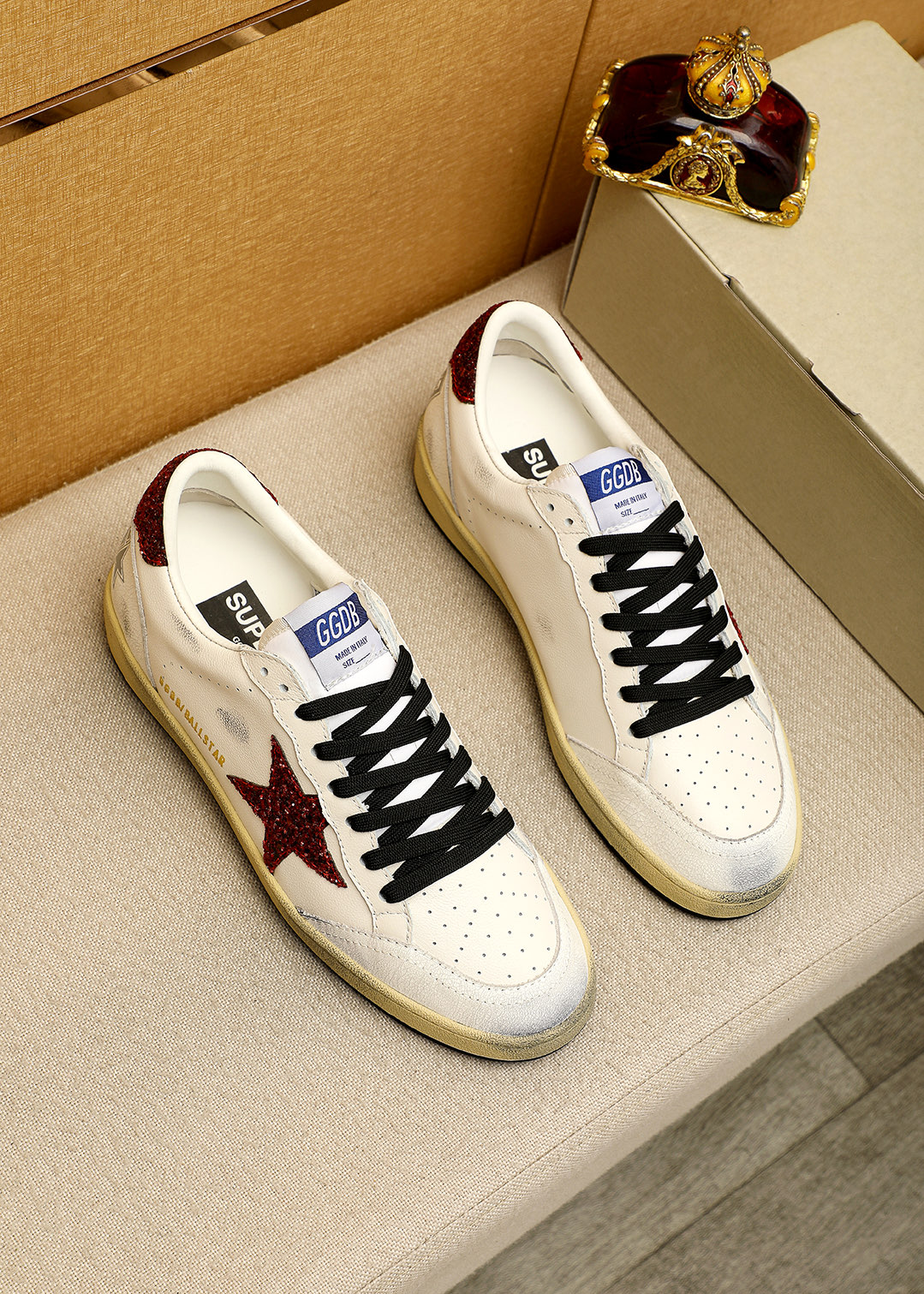 NO:621407,Product trademark GGDB Casual shoes for couples. Regular size: 36-44 (customized in 45). Product materials are selected. High-quality cowhide upper. Cowhide lining. Original rubber outsole, cowhide.19860909商品商标GGDB 情侣款休闲鞋 正码码数:36-44（45订做） 商品材料精选 优质牛皮鞋面 牛皮内里 原版橡胶大底,,cowhide,Men's shoes