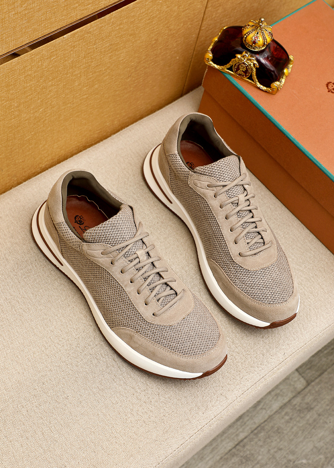 NO:780457,Product trademark: Loro Piana 'nuoyoupianran' casual shoes. Regular size: 38-44 (customized at 45.46). Product materials are selected from cowhide stitching and breathable woven upper, lycra lining, cowhide insole, original outsole. 6 colors available, loro piana, cowhide19860909商品商标: Loro Piana「诺悠翩然」休闲鞋 正码码数:38-44（45.46订做） 商品材料精选牛皮拼接透气织布鞋面 ,莱卡布内里 ,牛皮鞋垫 ,原版大底 颜色6色可选,,loro piana,cowhide,Men's shoes