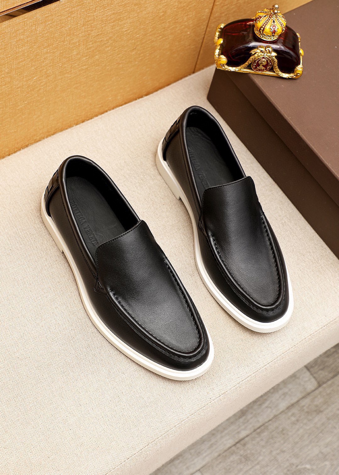 NO:829218,Bottega Venetta【BV】Hong Kong-The counters are synchronized with the official website hot summer new styles!  Original 1:1 production, top-quality original goods, exclusive first release, carefully crafted, full of European flavor, gentleman style, upper material, imported first-layer cowhide hand-woven, cowhide lining, imported original outsole, comfortable, wear-resistant. 5 colors available!  Code number 38/44 (45.46 customized),,bottega veneta,bottega veneta,cowhide19860909Bottega Venetta【BV】香港-专柜同步夏季新款官网爆款！原版1比1制作,顶级原单货,独家首发,精心打造,欧味十足,绅士格调,鞋面材质,进口头层牛皮手工编织,牛皮内里 进口原版大底,舒适,耐磨 .5色可选！码数38/44（45.46订做）,,bottega veneta,bottega veneta,cowhide,Men's shoes