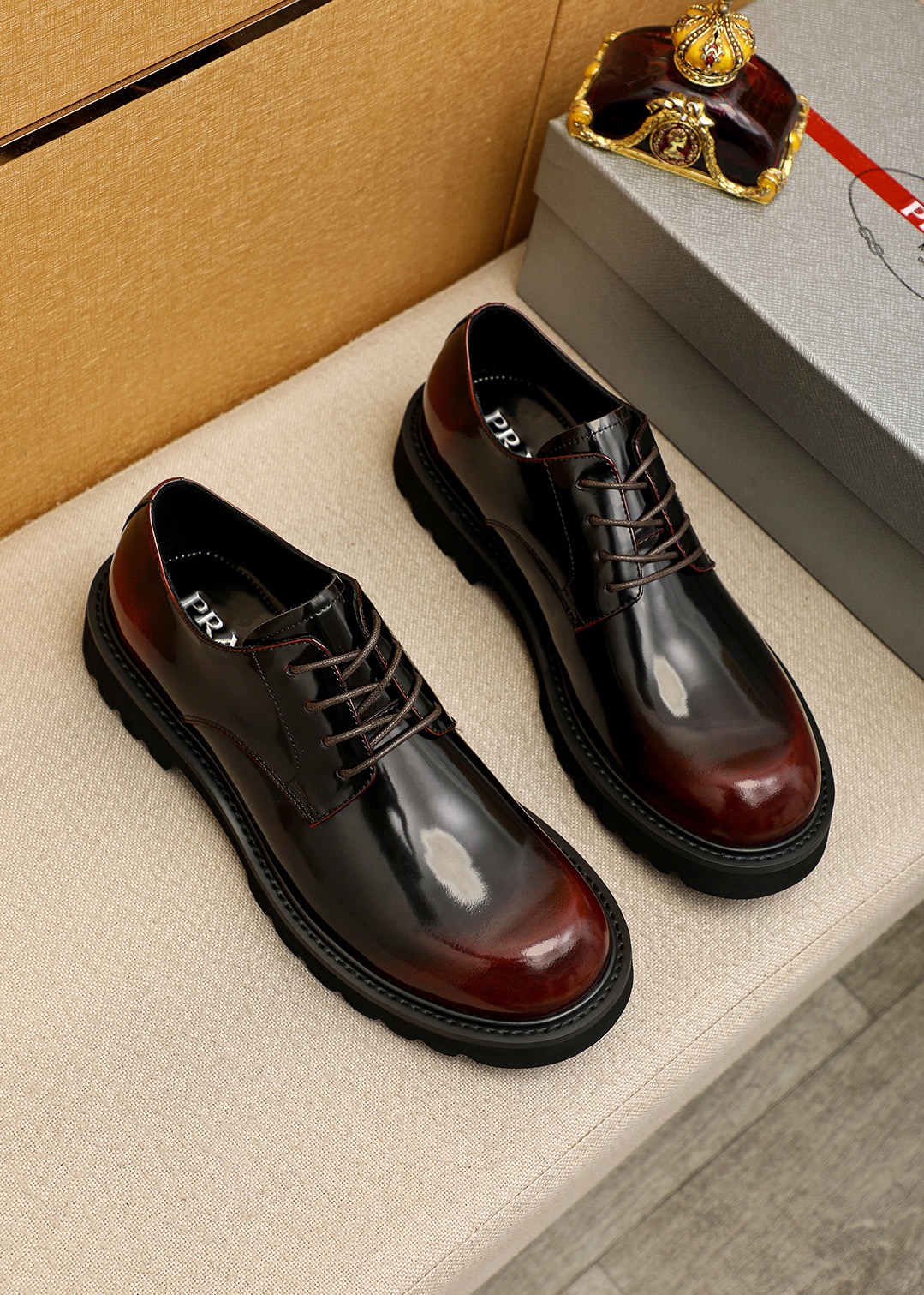 NO:831211,Product trademark PRADA 'Prada' business leather shoes, correct size: 38-44 (45 customized) Product material selection: imported first-layer open-edge beaded cowhide upper, imported water-dyed cowhide lining. Strong three-dimensional visual effect, original outsole, 3 colors available, prada, prada, cowhide19860909商品商标PRADA「 普拉达」商务皮鞋 正码码数:38-44(45订制) 商品材料精选 进口头层开边珠牛皮鞋面,进口水染牛皮内里.强烈立体视觉效果,原版大底 颜 色3色可选,,prada,prada,cowhide,Men's shoes