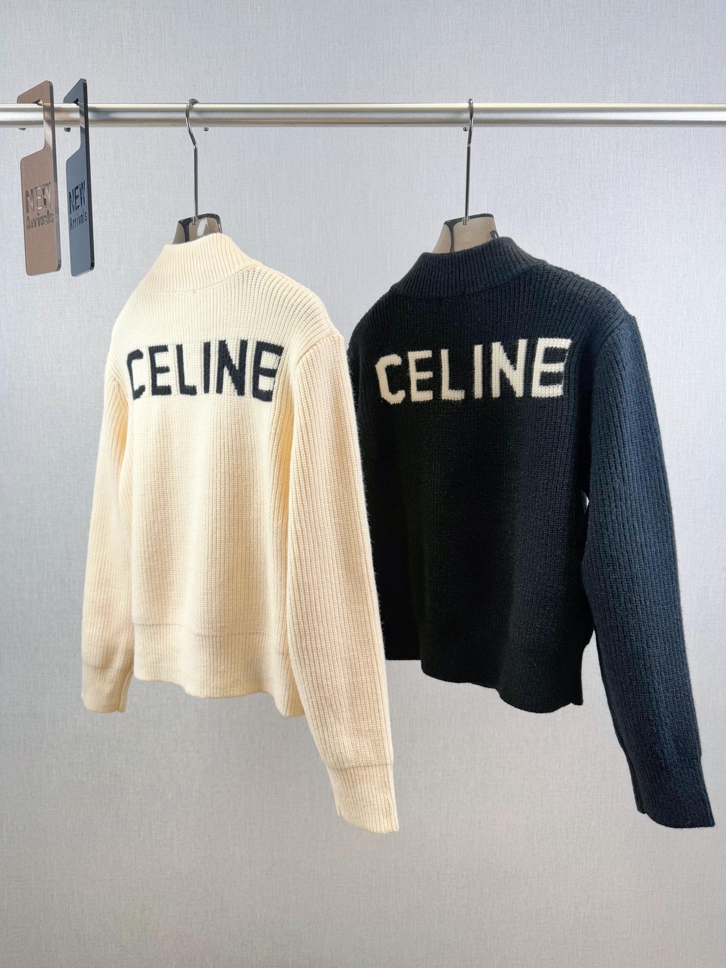 思家｜凯旋门长袖开衫🟠50%羊毛，50%棉圆领落肩长袖开衫，突出温柔气质，领口袖口螺纹包边，胸前凯旋门标