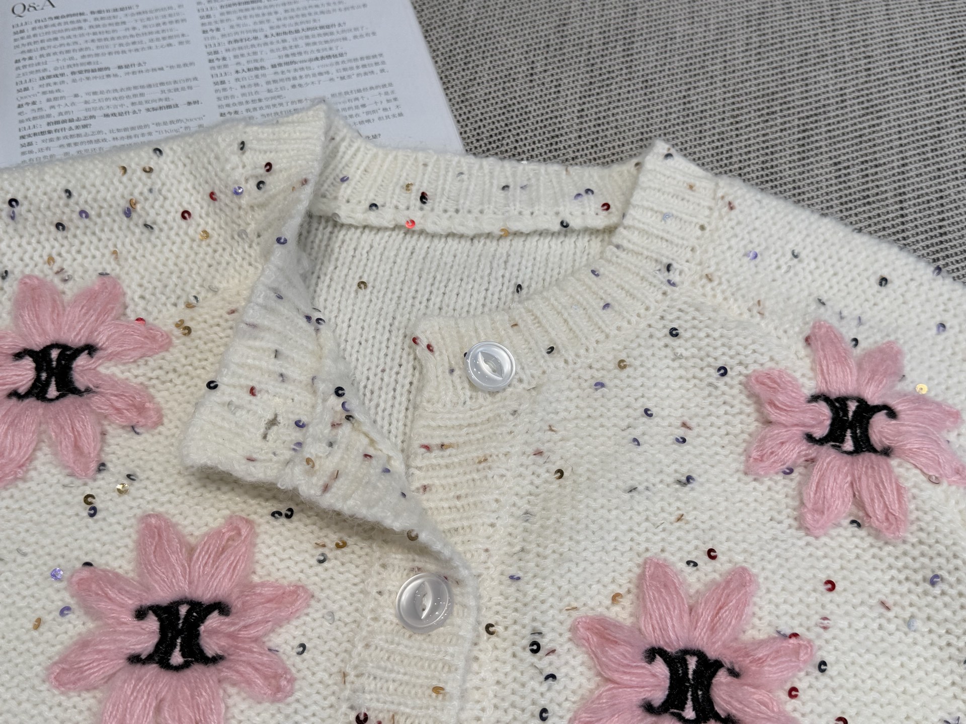 思家｜花朵刺绣亮片开衫🎀50%羊毛，50%棉花朵亮片针织毛衣开衫外套，彩色亮片开衫巧妙融合甜美与闪耀元素