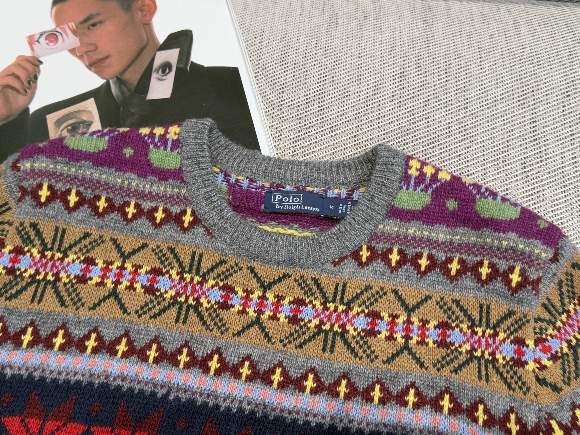 保罗｜费尔岛花纹套头💜100%羊毛圆领长袖套头裁剪，很厚实的一件，费尔岛花纹提花图案，特别精致，非常重工