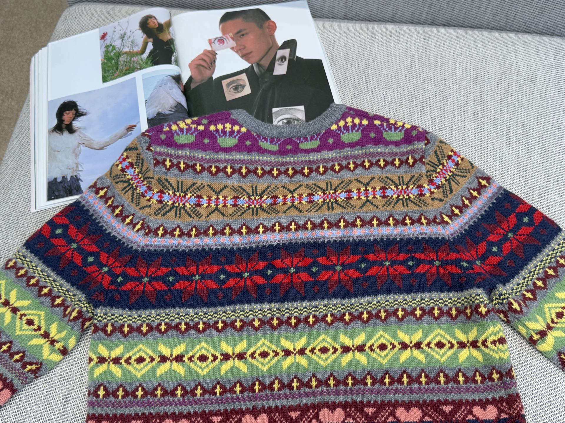 保罗｜费尔岛花纹套头💜100%羊毛圆领长袖套头裁剪，很厚实的一件，费尔岛花纹提花图案，特别精致，非常重工