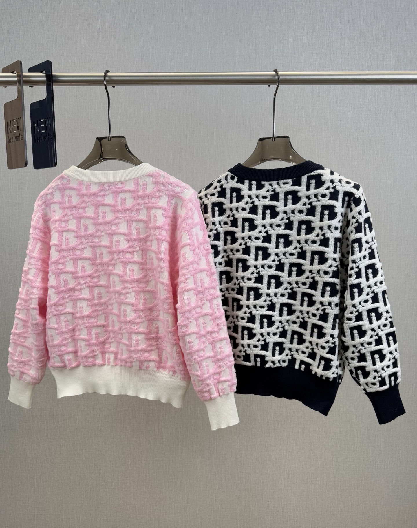 CD｜植绒提花长袖💛100%羊毛整件立体植绒字母logo提花，经典凸起的Oblique 印花图案，胸前搭