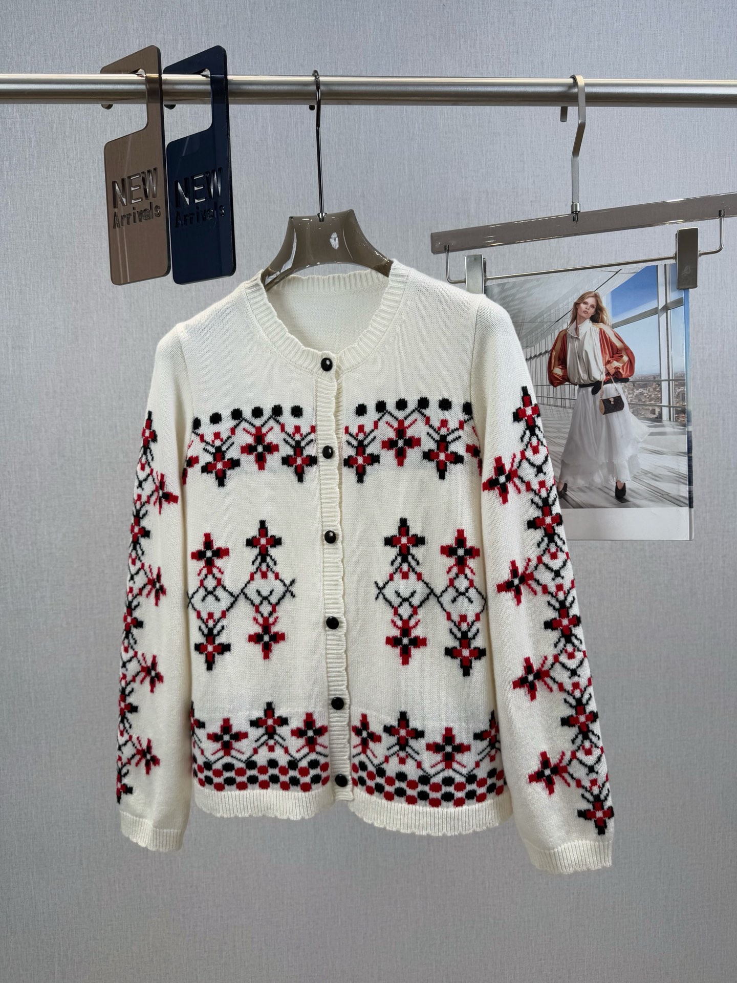 ER｜费尔岛花边开衫🔴100%绵羊毛费尔岛提花圆领开衫，罗纹花边设计，红白黑几何提花，ADF工艺，复古文
