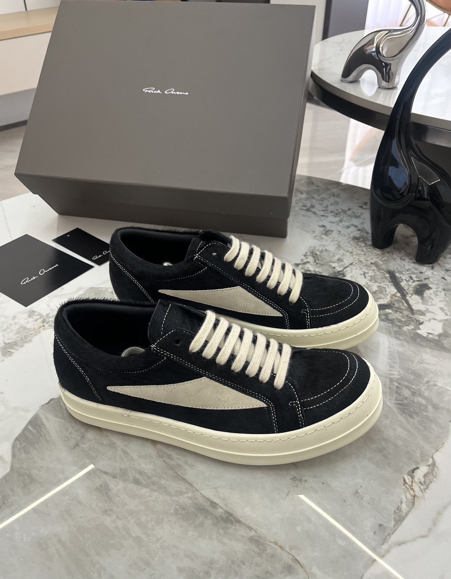 Rick Owens Roovens Lovers P700 Leisure Shoes with TPU Base Packaging in Various Sizes - 图片 2