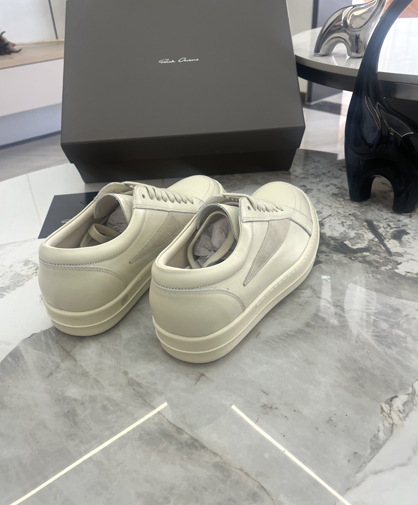 Rick Owens Roovens Lovers P700 Leisure Shoes with Triangles Design in Various Sizes - 图片 7