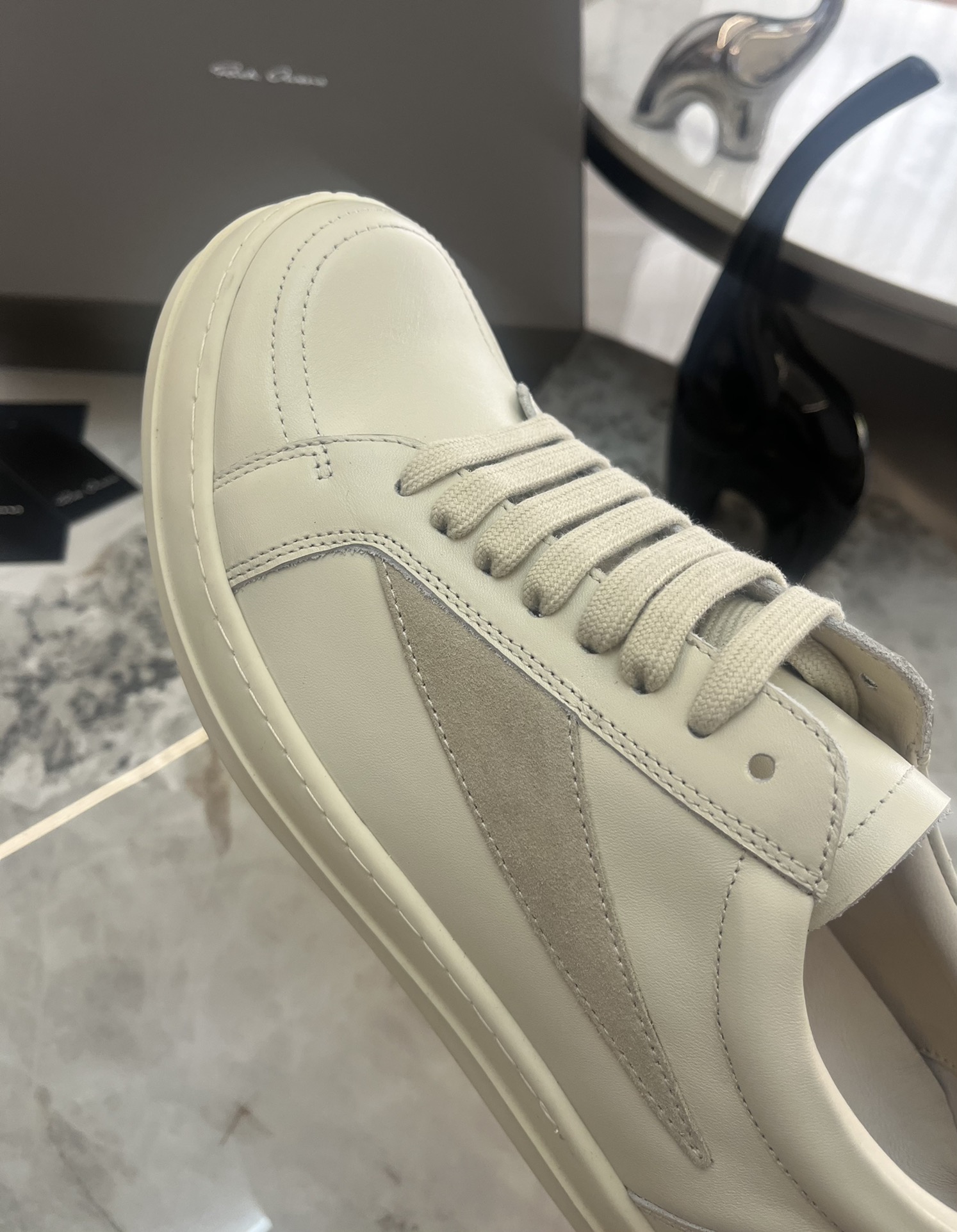 Rick Owens Roovens Lovers P700 Leisure Shoes with Triangles Design in Various Sizes - 图片 9