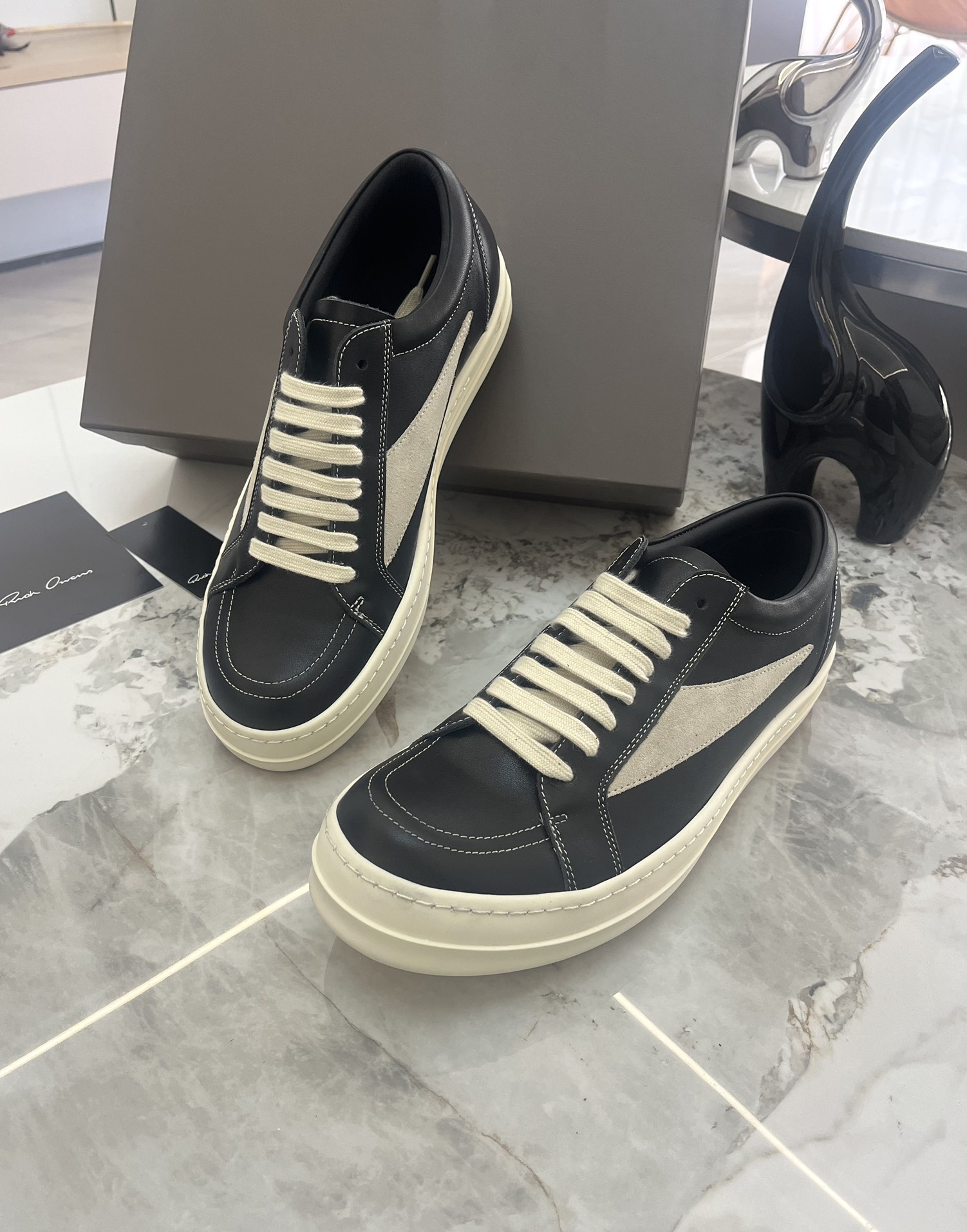 Rick Owens Roovens Lovers P700 Leisure Shoes with Triangles in Original Packaging - 图片 4