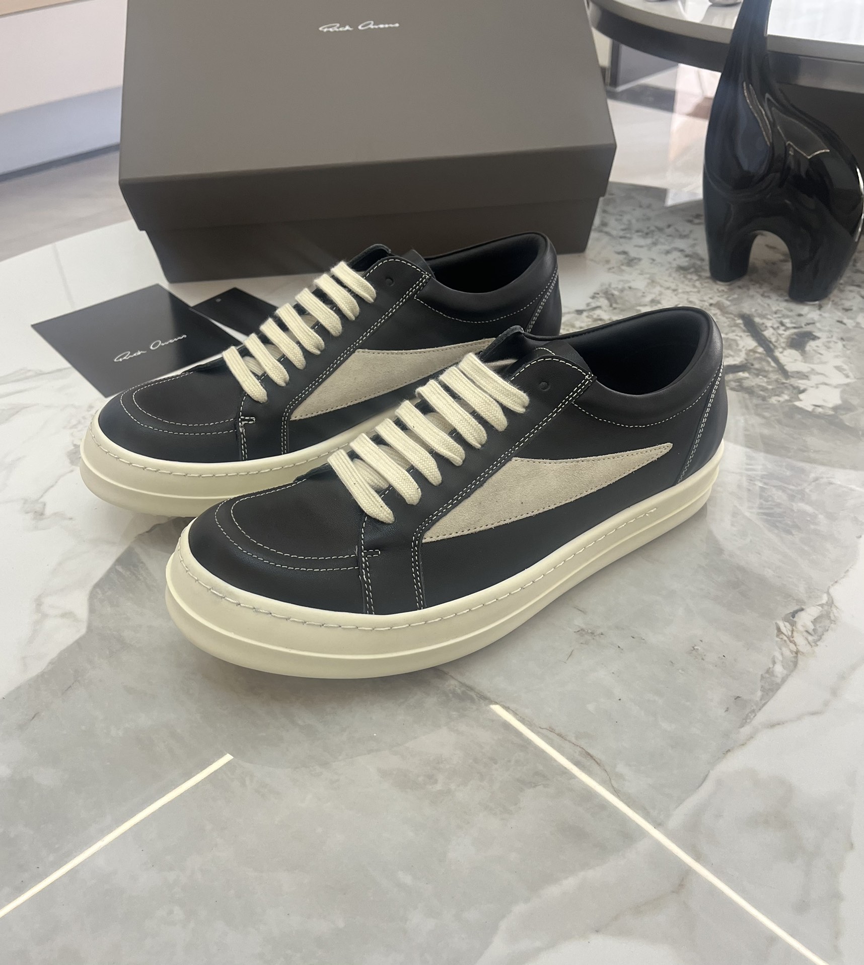 Rick Owens Roovens Lovers P700 Leisure Shoes with Triangles in Original Packaging - 图片 3