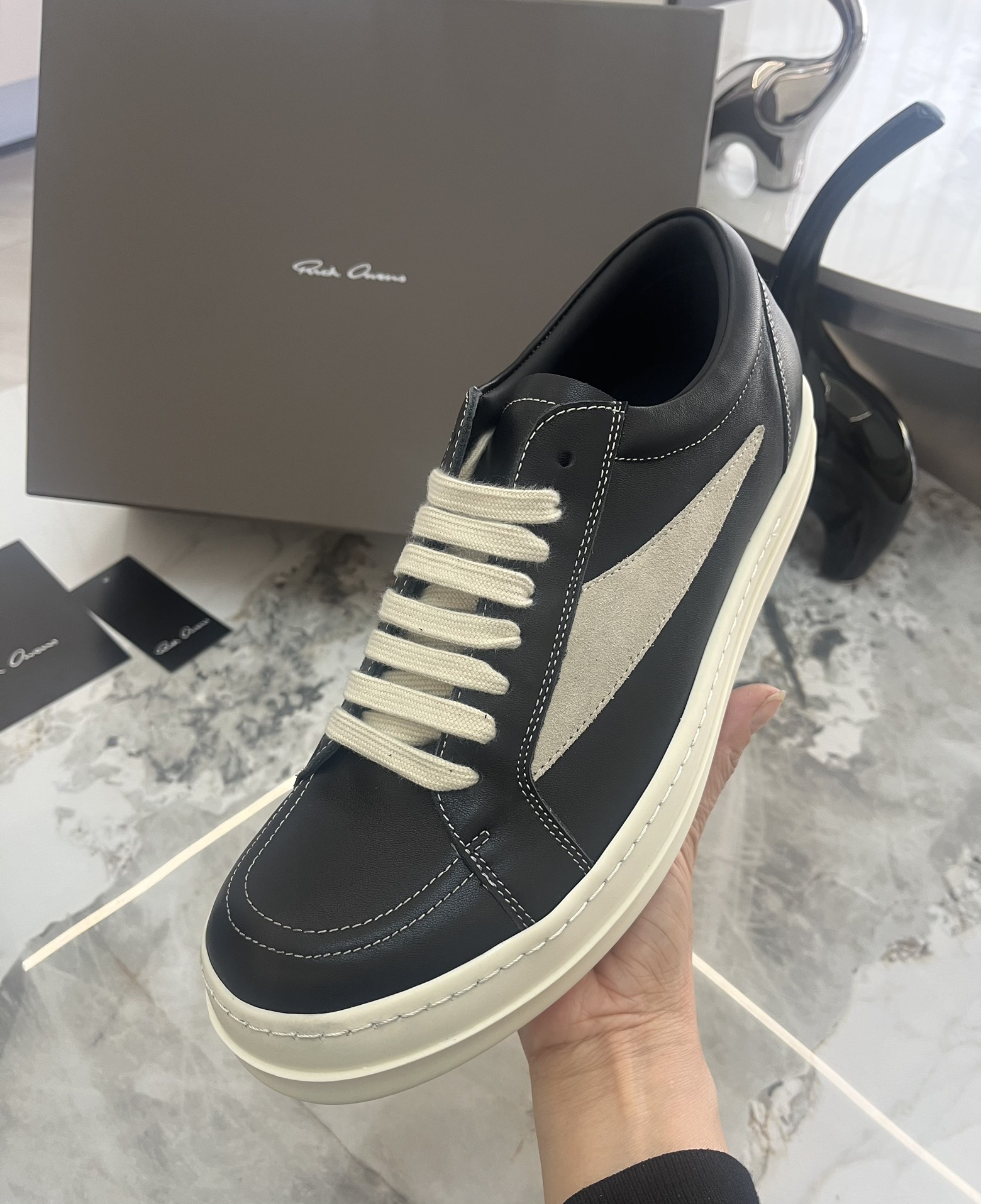 Rick Owens Roovens Lovers P700 Leisure Shoes with Triangles in Original Packaging - 图片 5