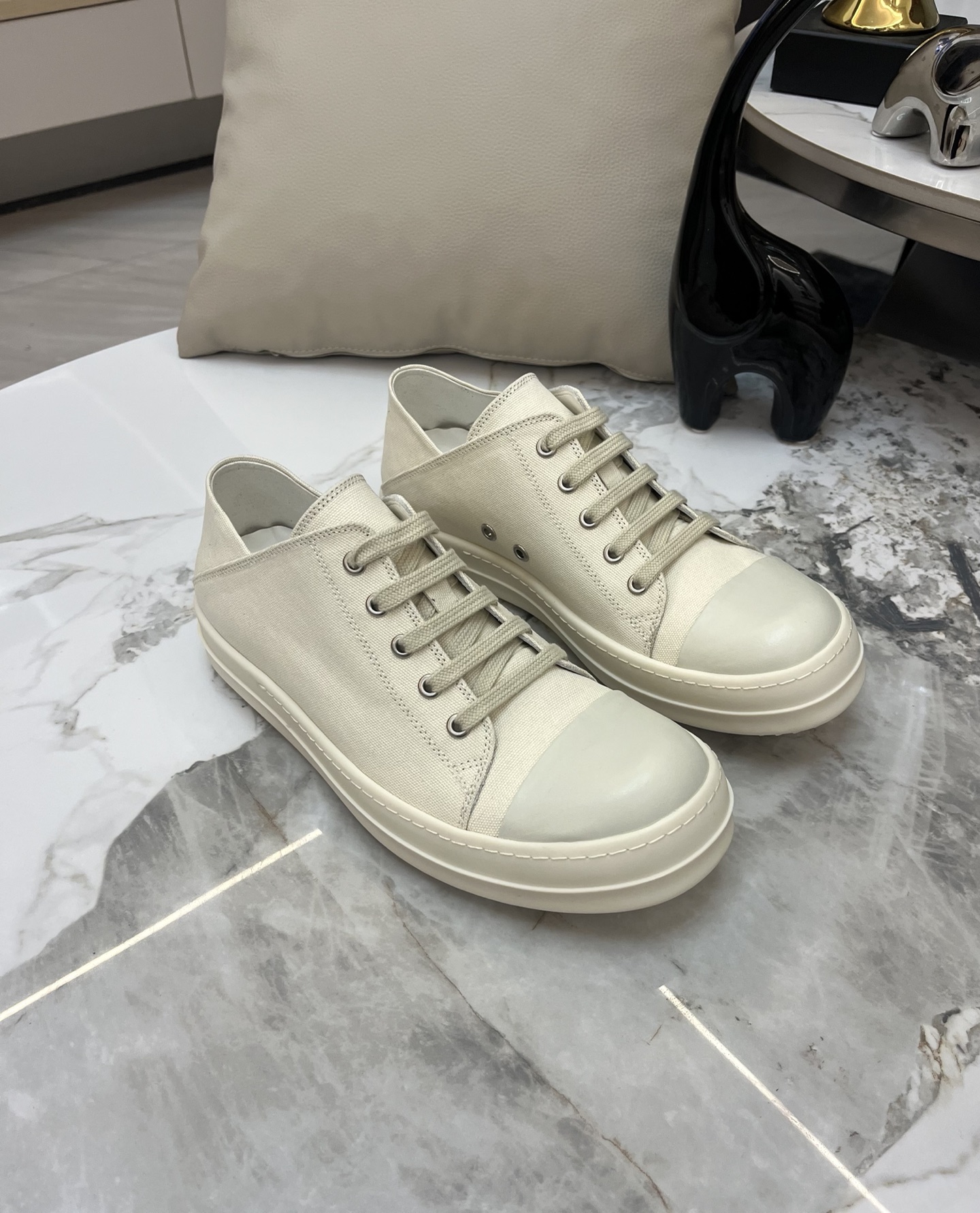 NO:238874,The best version of RickOwens, Spring and Summer series catwalk style, matching packaging!  TPU large bottom empty glue process original replica model!  Size 35/45, casual shoes/sports shoes, sneakers19860909RickOwens最好版本 春夏系列走秀款经,配套包装！TPU大底空胶工艺原版复刻款！ 码数35/45,休闲鞋/运动鞋,sneakers,Women's Shoes