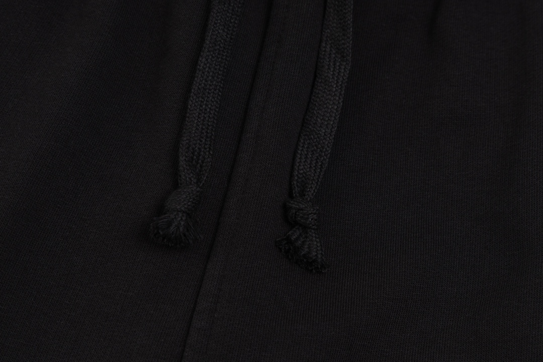 MiUMIU Black Rope Shorts: Customizable Unisex Design for All Sizes - 图片 6