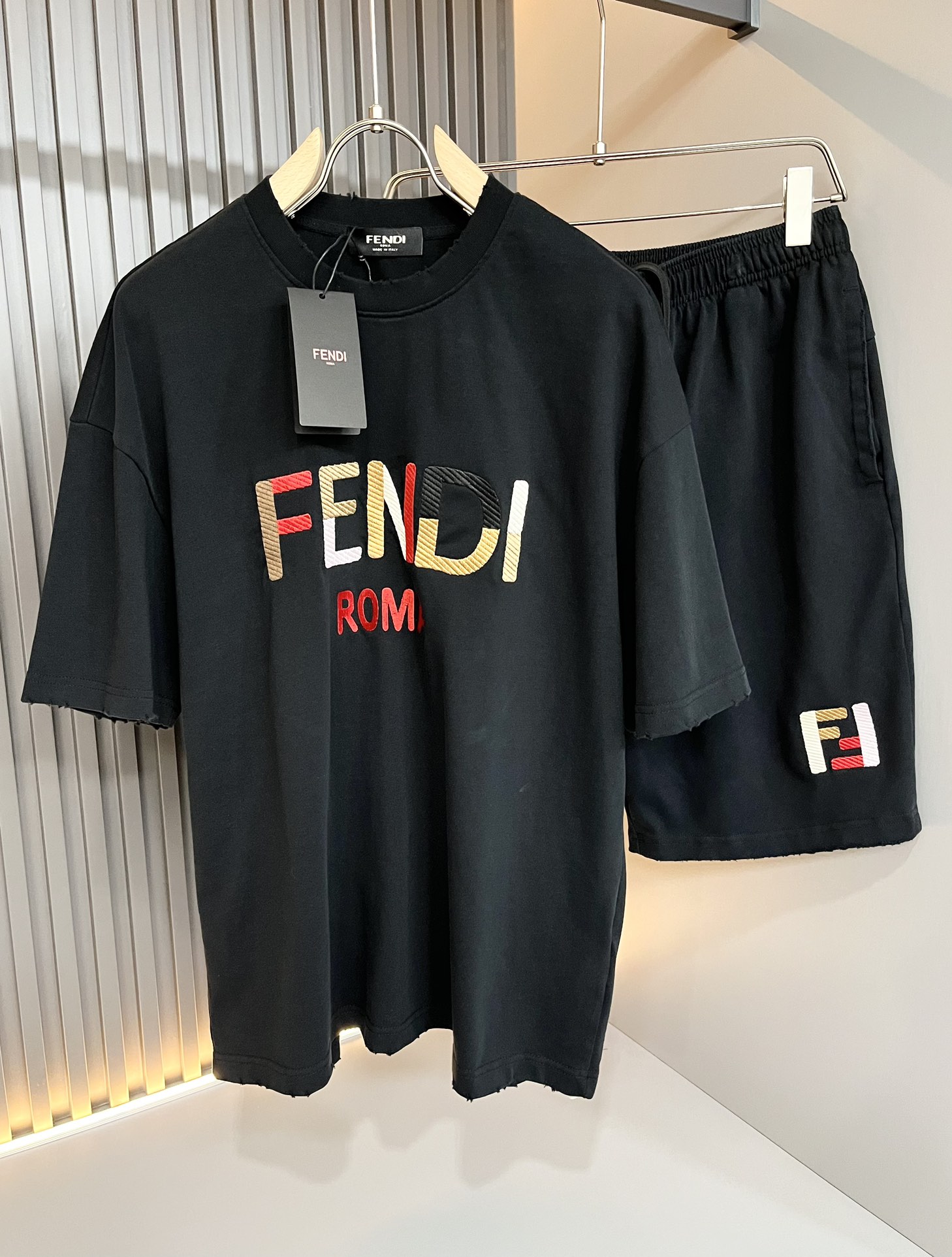 FEN*I芬*迪2024春夏新款FD家族FF男女同款休闲套装男女同款百搭极简短袖意大利原厂订单FD家族人