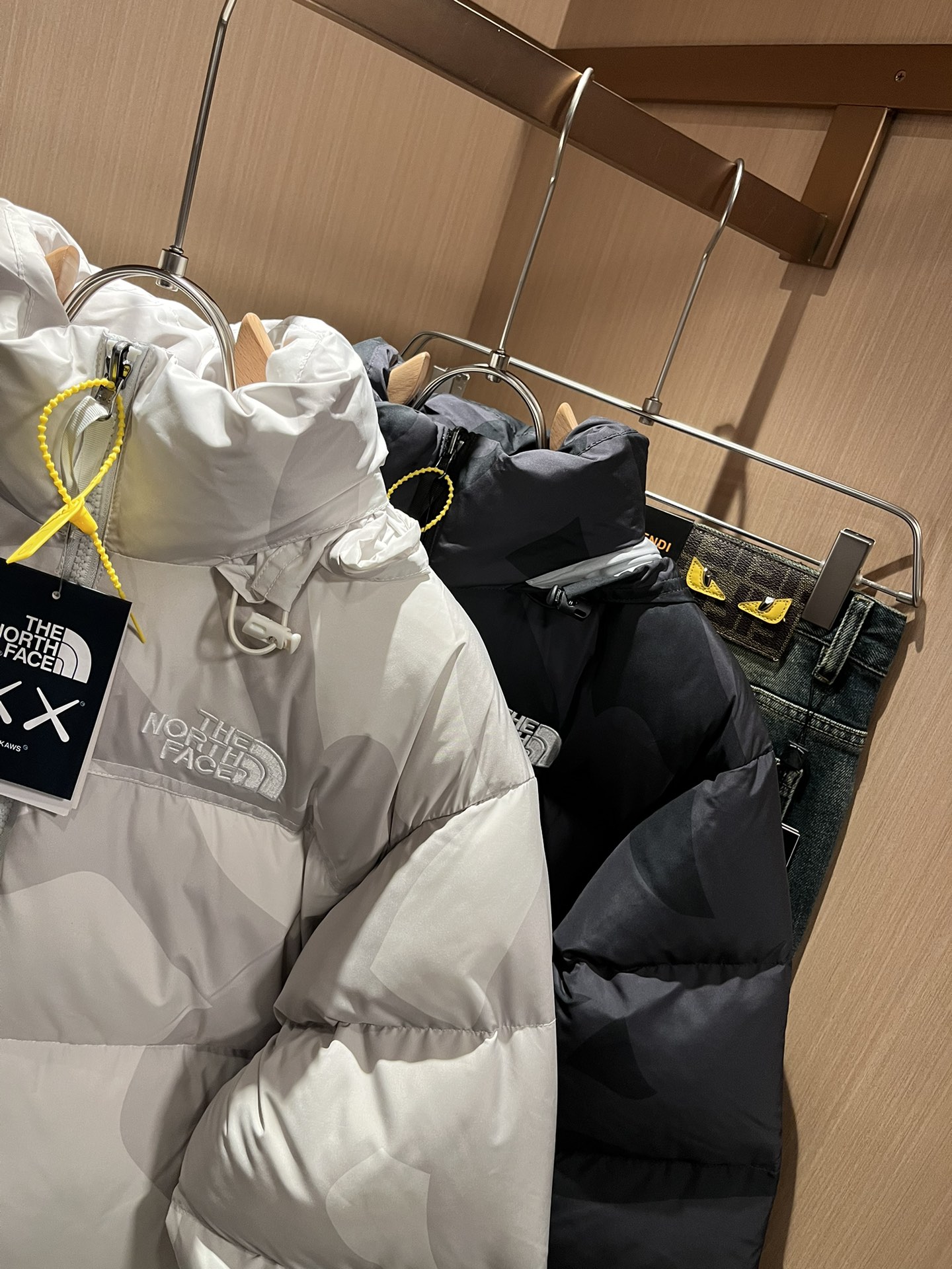 TheNorthFace北面2024秋冬新款男女同款连帽羽绒服达到令人意想不到的效果采用户外风格的科技尼