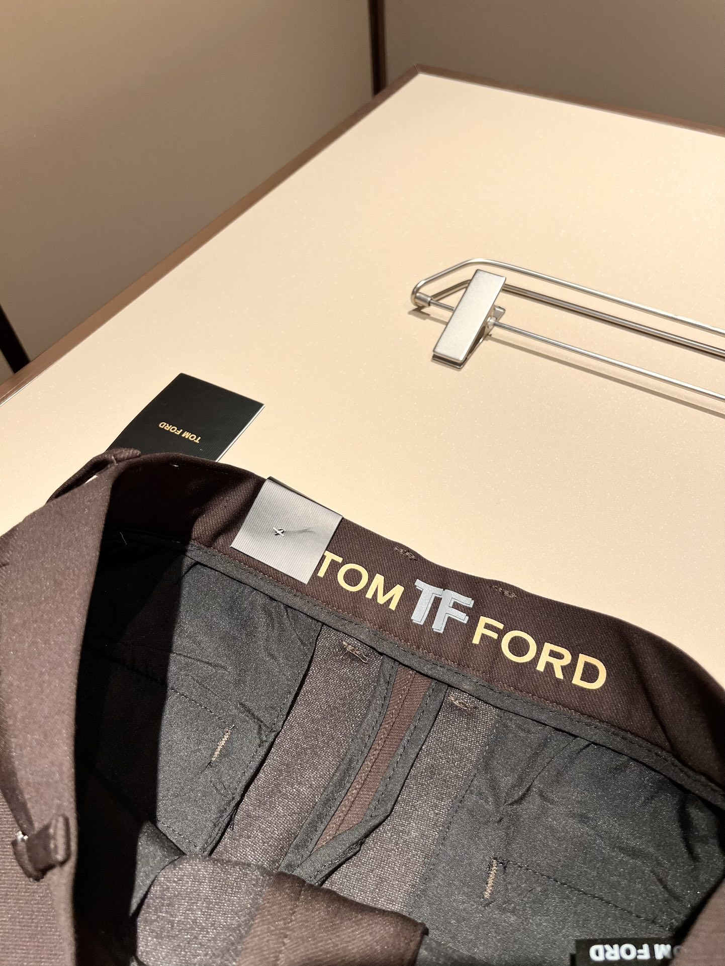 TOMFORD汤姆福特2024秋冬新品男士休闲西裤最新的贸易订单全品相！上身舒适透气不僵硬整体有着丰富的