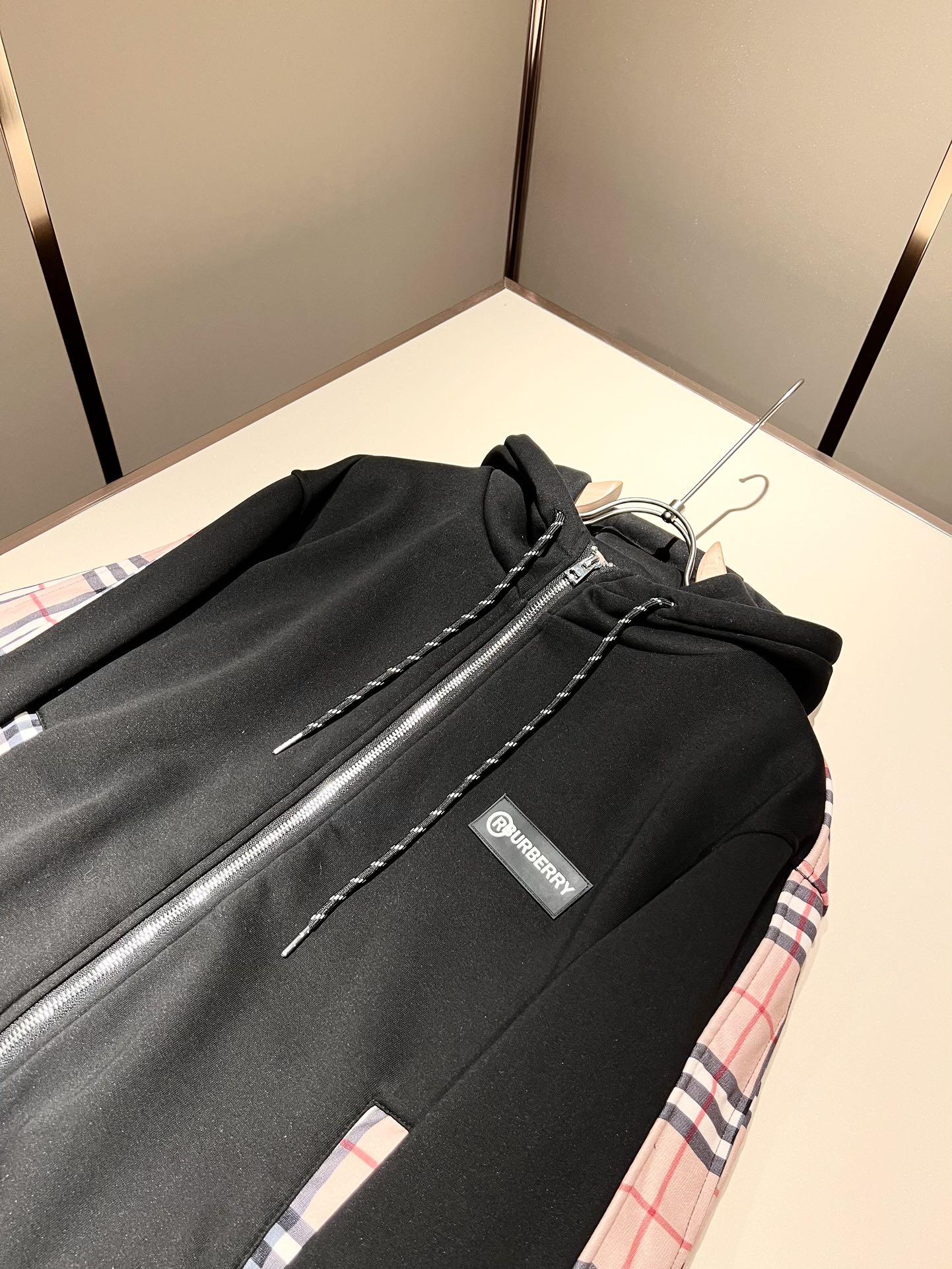 路易威登 Louis Vuitton 高定典藏名品高定成衣时装外套连衣裙衬衫T恤 #D7ADCD90 4