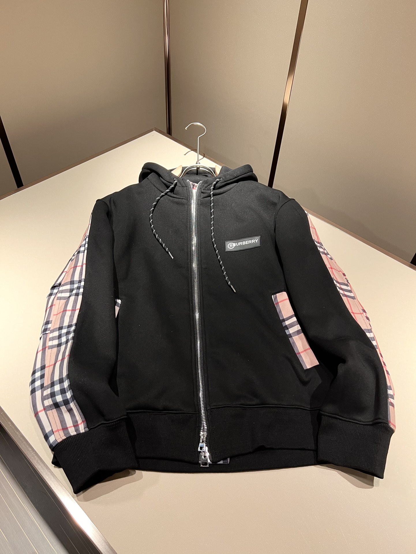 路易威登 Louis Vuitton 高定典藏名品高定成衣时装外套连衣裙衬衫T恤 #D7ADCD90 2