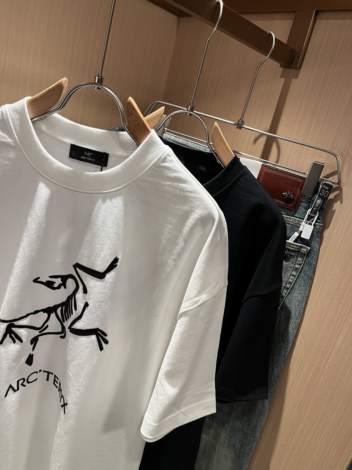 ARCTER*X始*祖鸟 2025春夏新款男女同款👫休闲短袖T恤,户外品牌可能大家第一想到的就是加拿大