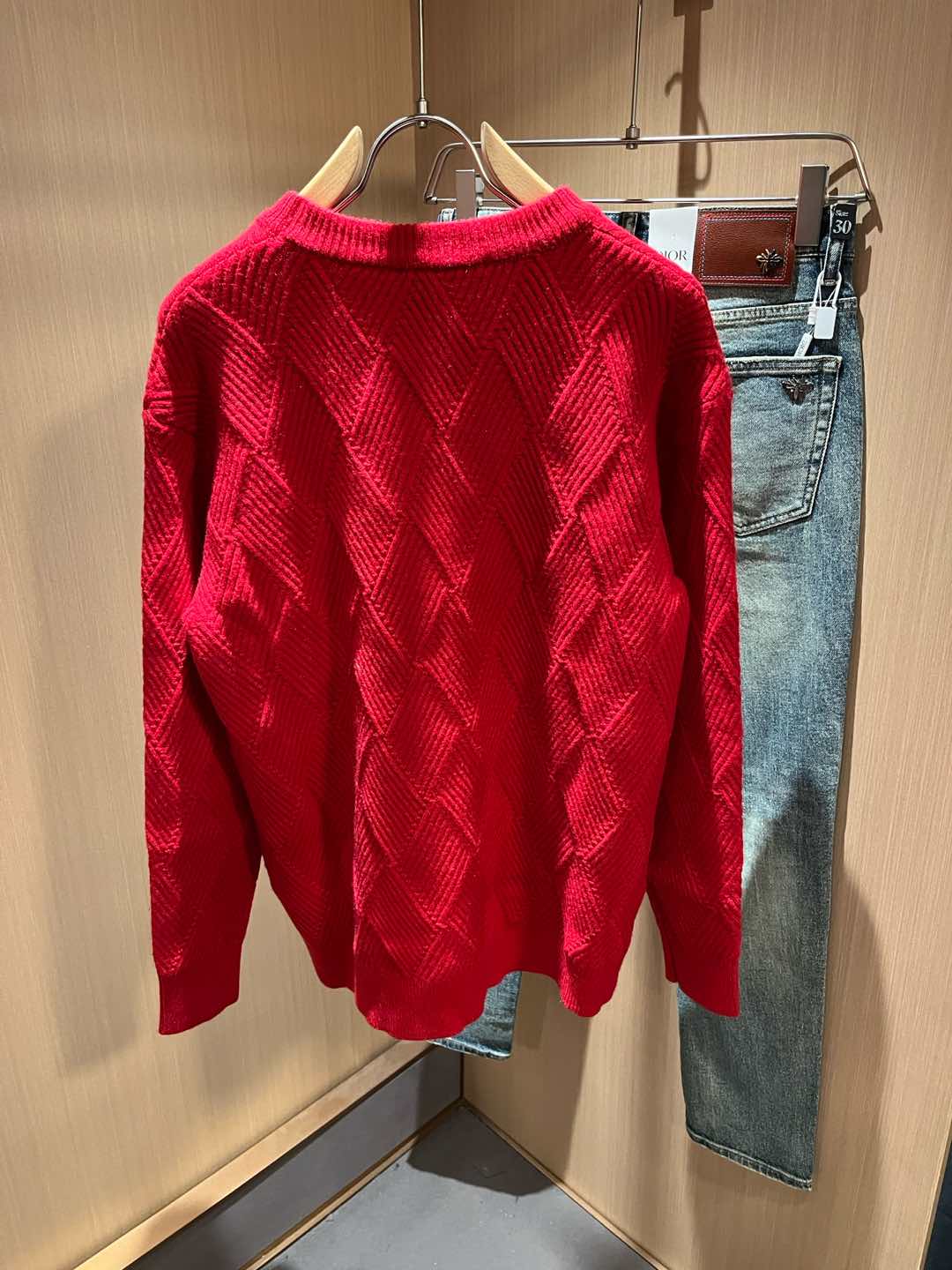   LouisVuitt*路易*登⚠️节日款系列！♥️2025秋冬新款针织羊毛衫，🎄🎄🎄 ⚠️圣诞红今年