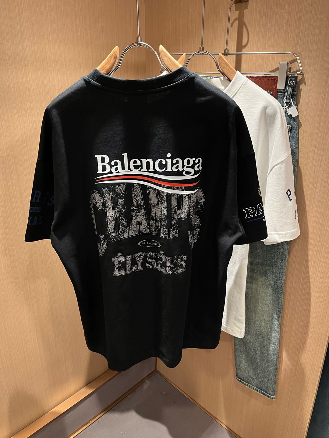  BALENCI*GA巴黎*家 2025春夏新款男女同款👫短袖T恤！走秀图案印花时尚休闲短袖T恤衫！设计