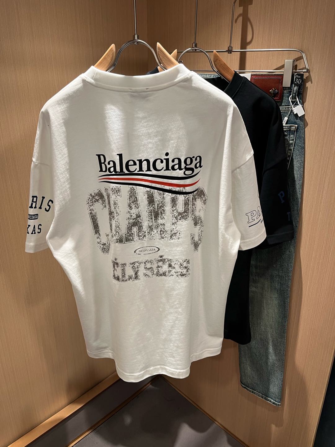  BALENCI*GA巴黎*家 2025春夏新款男女同款👫短袖T恤！走秀图案印花时尚休闲短袖T恤衫！设计