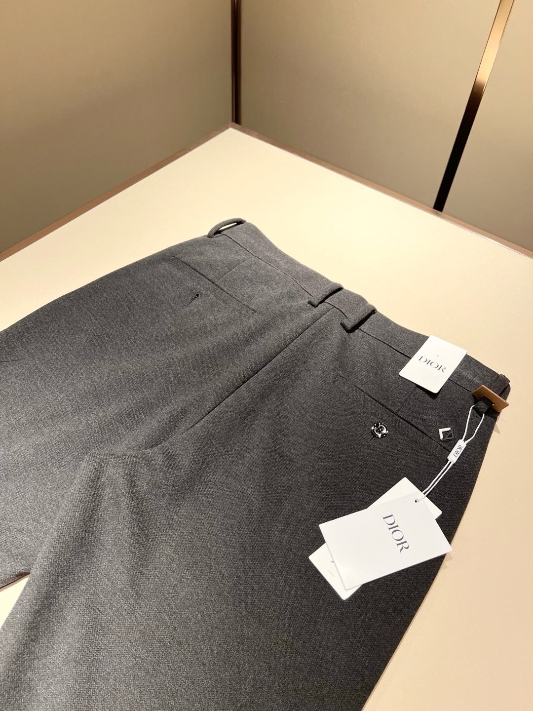  【⚠️】 Dio*r迪家  2025秋冬新款男士休闲羊绒西裤，男士经典时尚百搭休闲西裤!贸易公司渠道稀