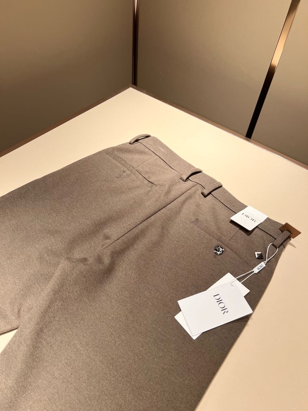  【⚠️】 Dio*r迪家  2025秋冬新款男士休闲羊绒西裤，男士经典时尚百搭休闲西裤!贸易公司渠道稀