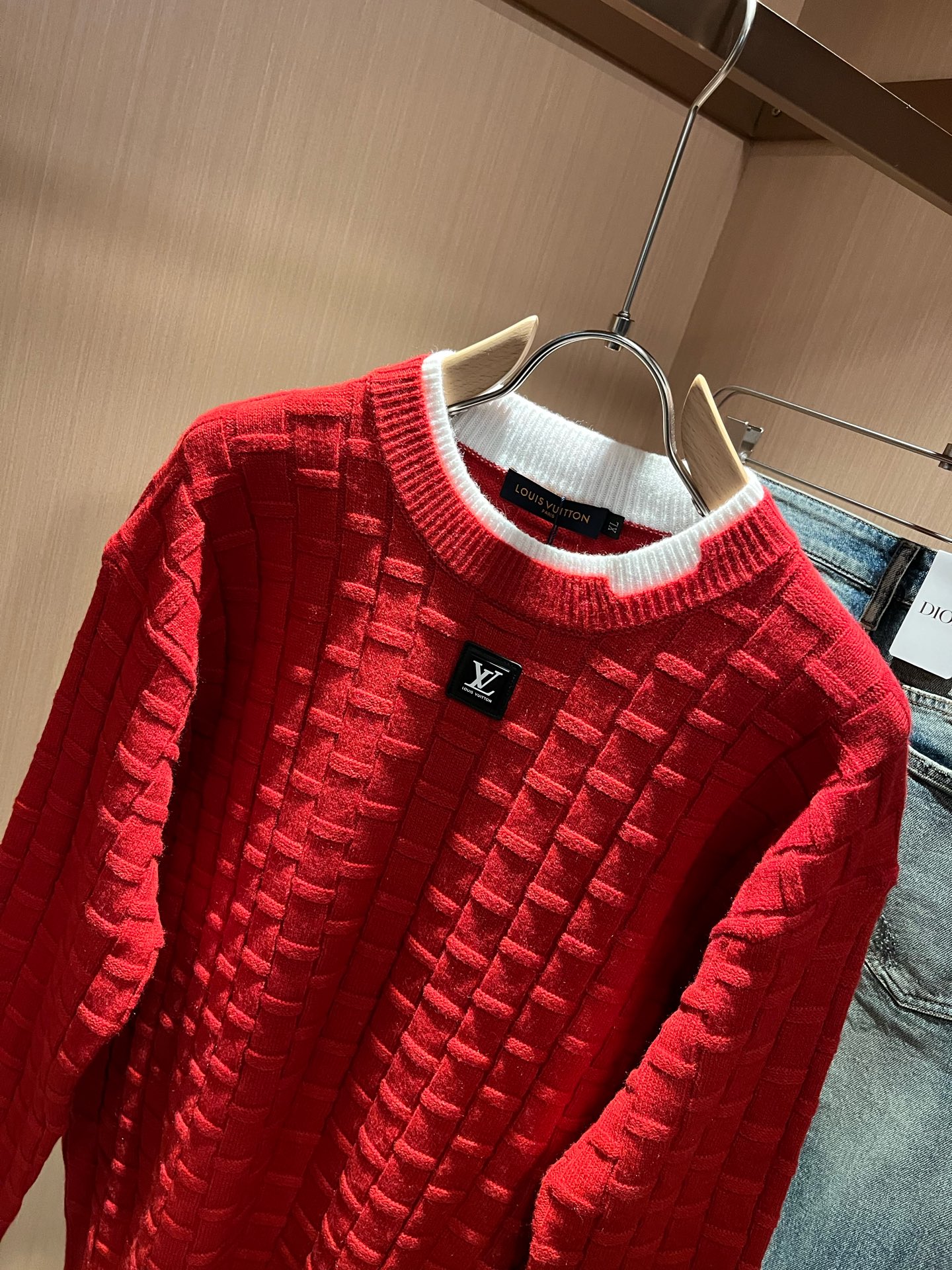   LouisVuitt*路易*登 ♥️2025秋冬新款针织羊毛衫，今年的专柜新品，最新时尚潮流效果,时