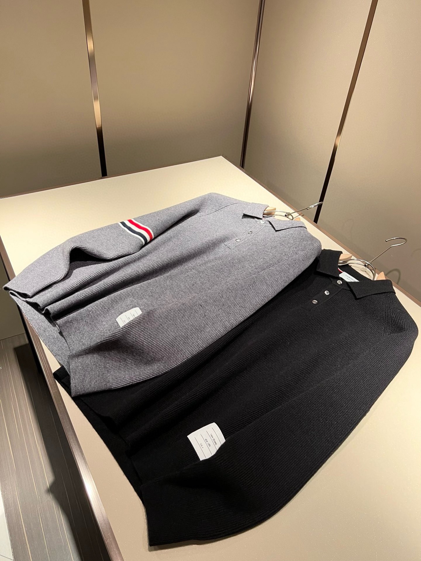  【⚠️】 ThomBrow*e汤姆*朗2025秋冬新款男女同款👫针织羊毛衫，今年的专柜新品，男女同款👫