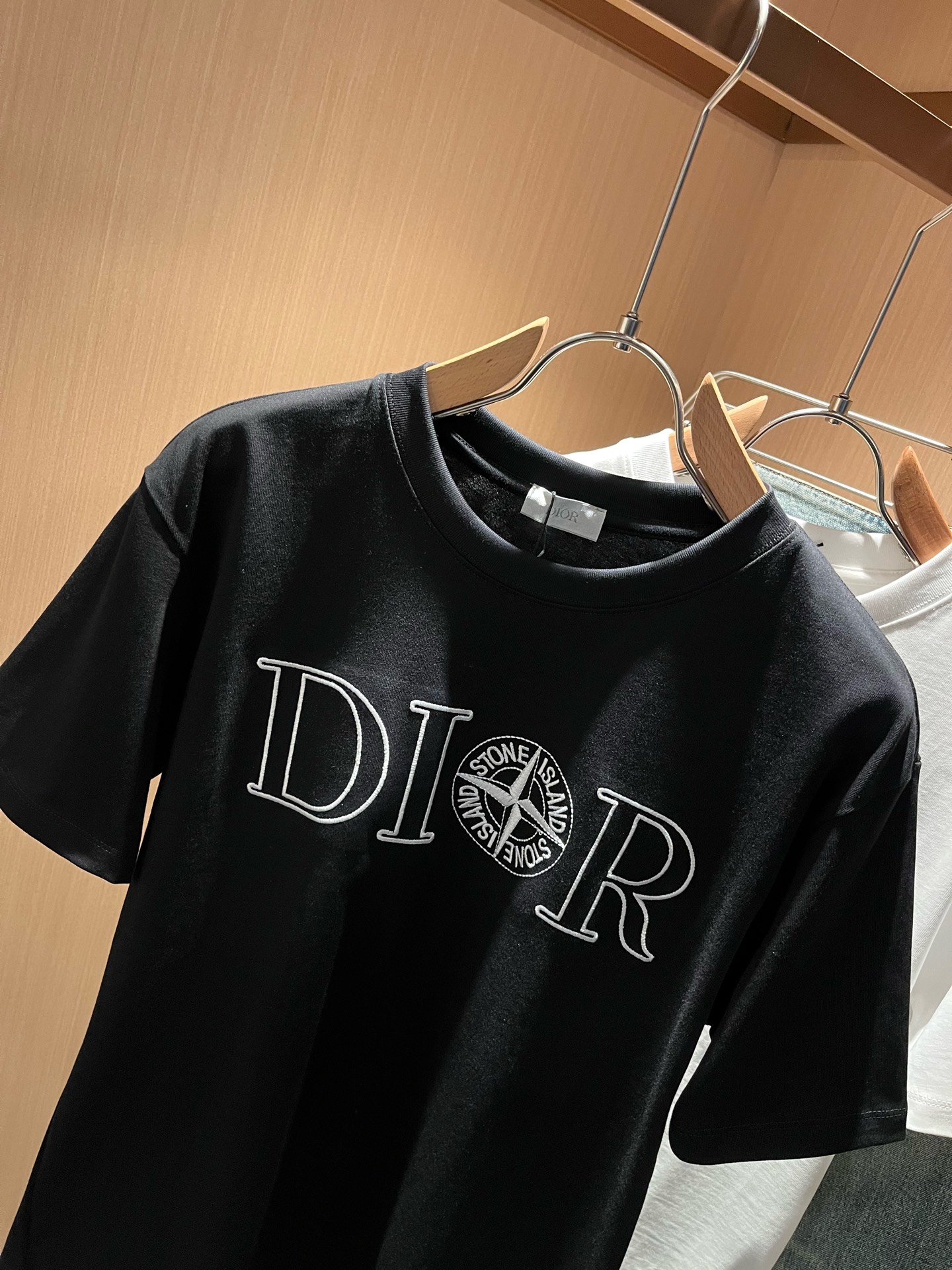  Dio*迪家 2025春夏新款男女同款👫短袖T恤，专柜同步发售！定制专属260克纯棉面料，定制原版工艺