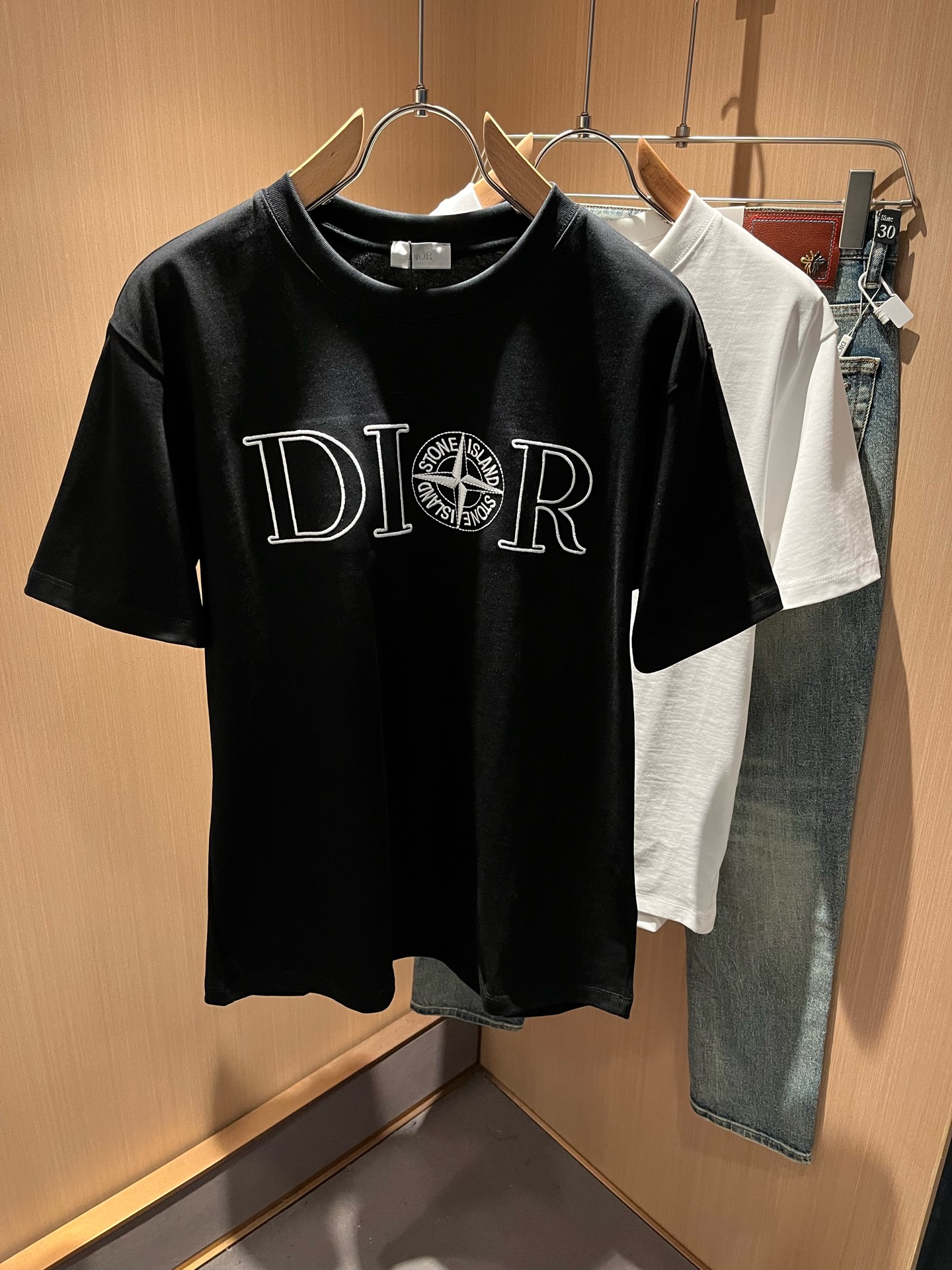  Dio*迪家 2025春夏新款男女同款👫短袖T恤，专柜同步发售！定制专属260克纯棉面料，定制原版工艺