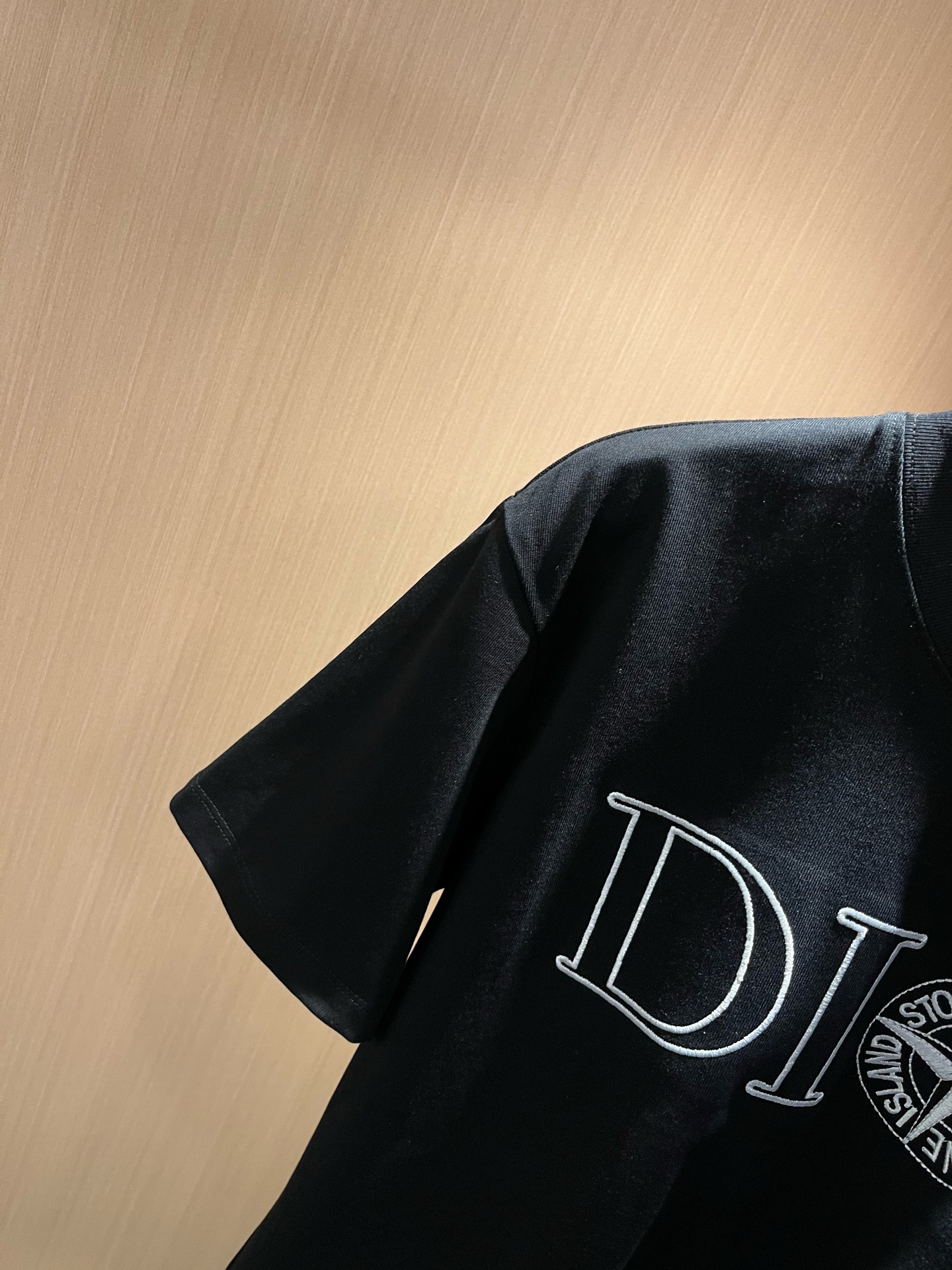  Dio*迪家 2025春夏新款男女同款👫短袖T恤，专柜同步发售！定制专属260克纯棉面料，定制原版工艺
