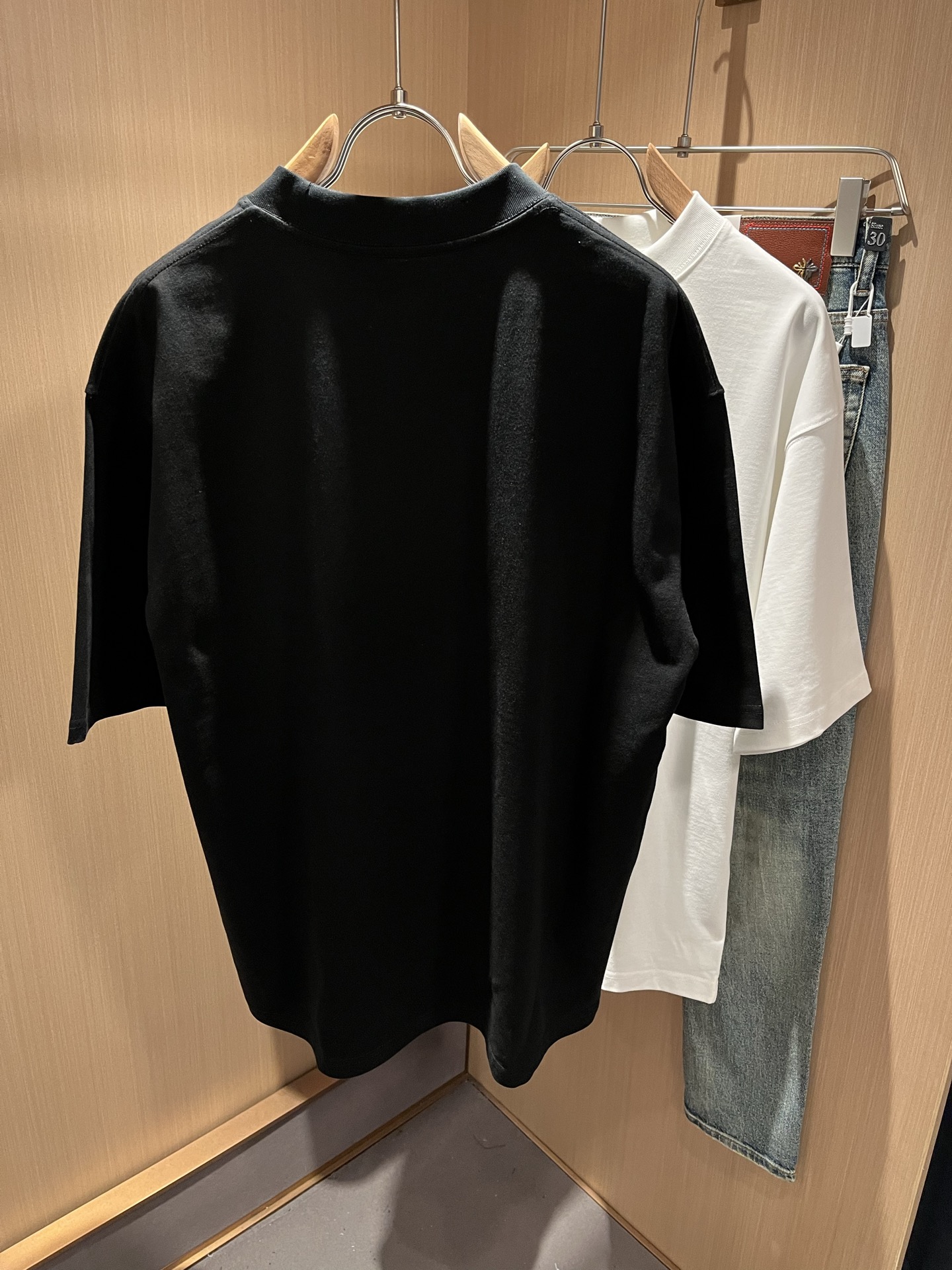    VERS*CE/范*哲  2025春夏新品原单短袖T恤，VERS*CE/范*哲  贸易公司渠道 产
