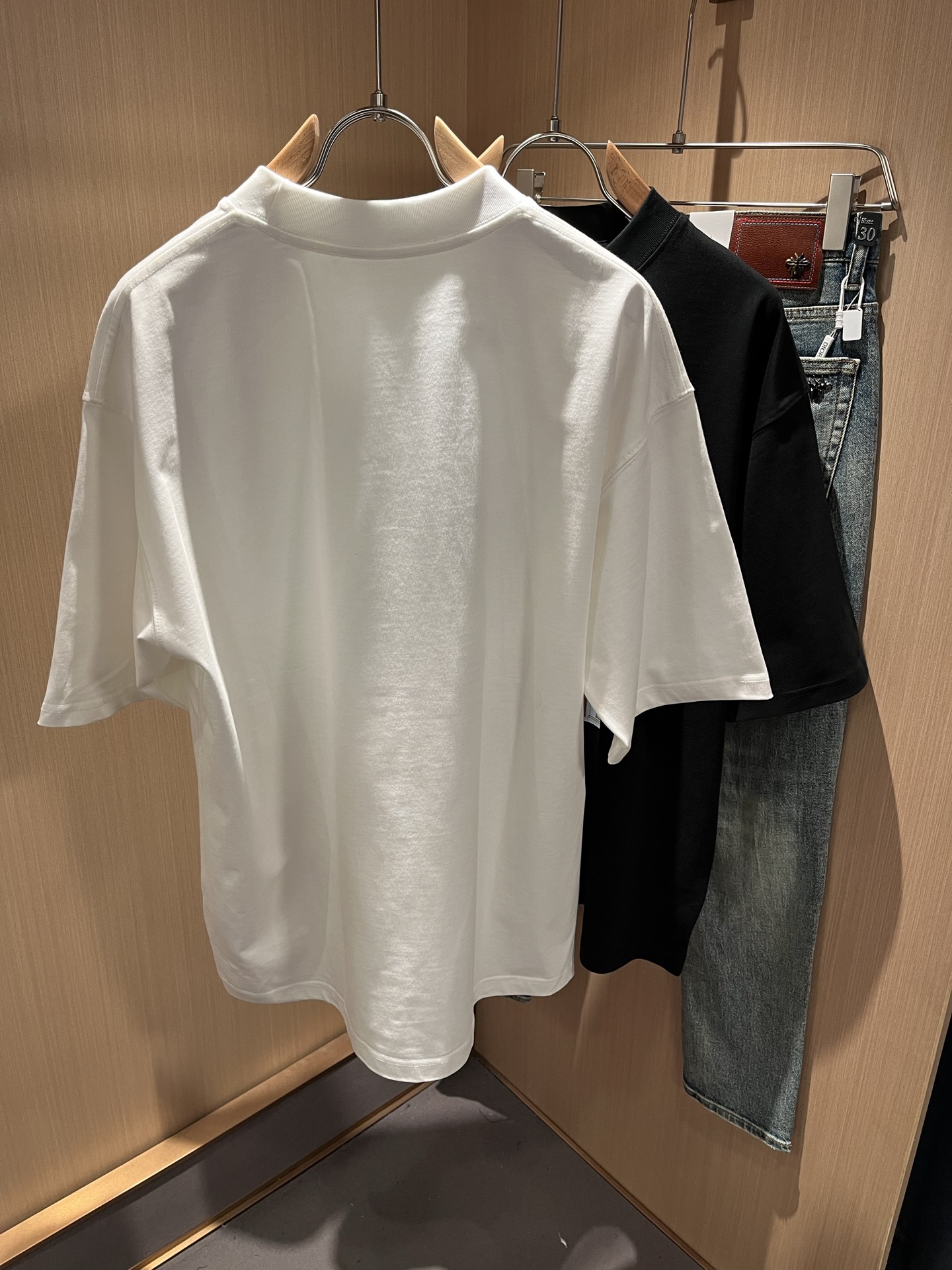    VERS*CE/范*哲  2025春夏新品原单短袖T恤，VERS*CE/范*哲  贸易公司渠道 产