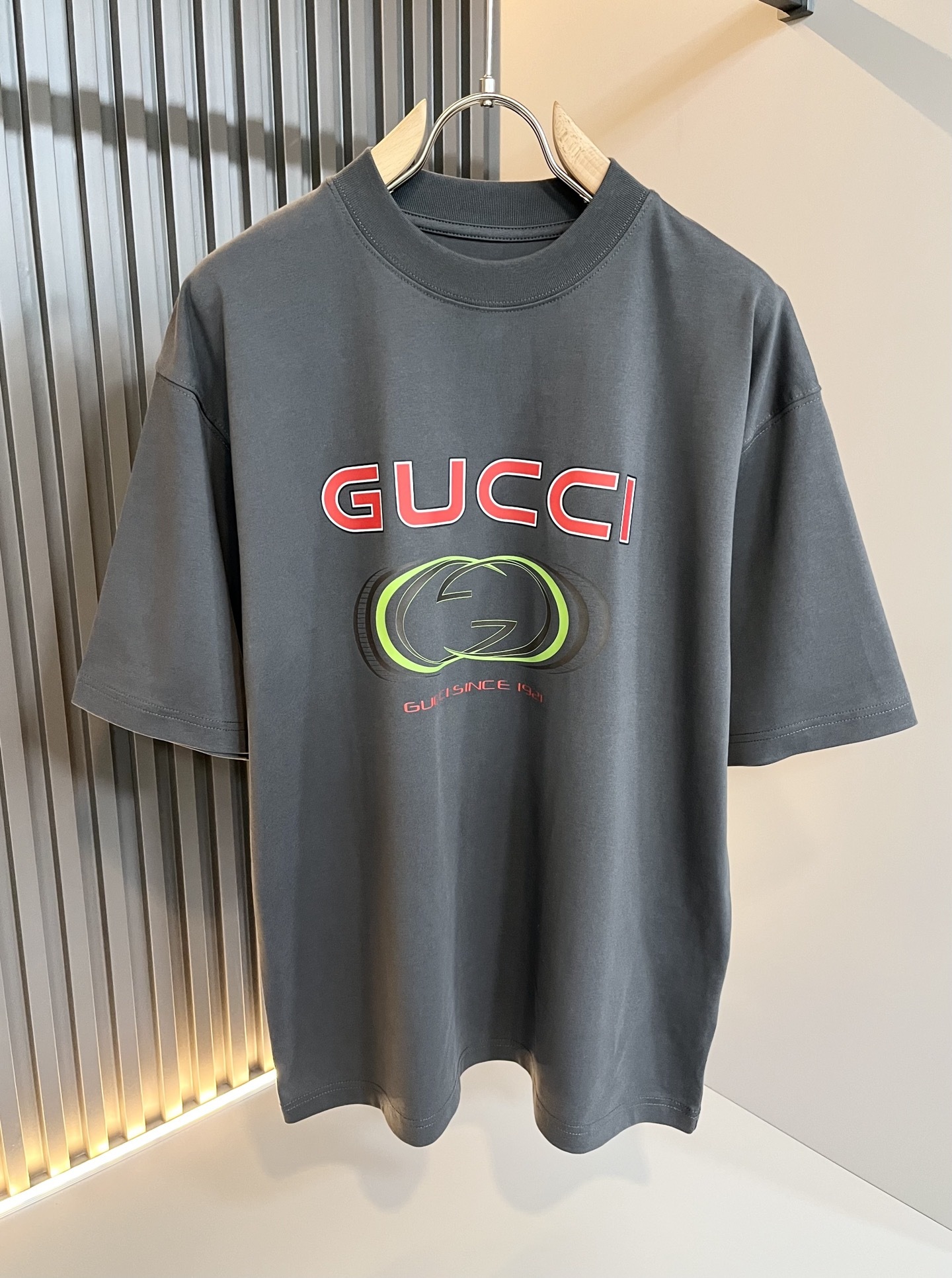 Gucc*古家 2025春夏系列基础圆领套头短袖T恤,男女同情侣款👫休闲宽松棉质圆领短袖T恤衫!贸易公
