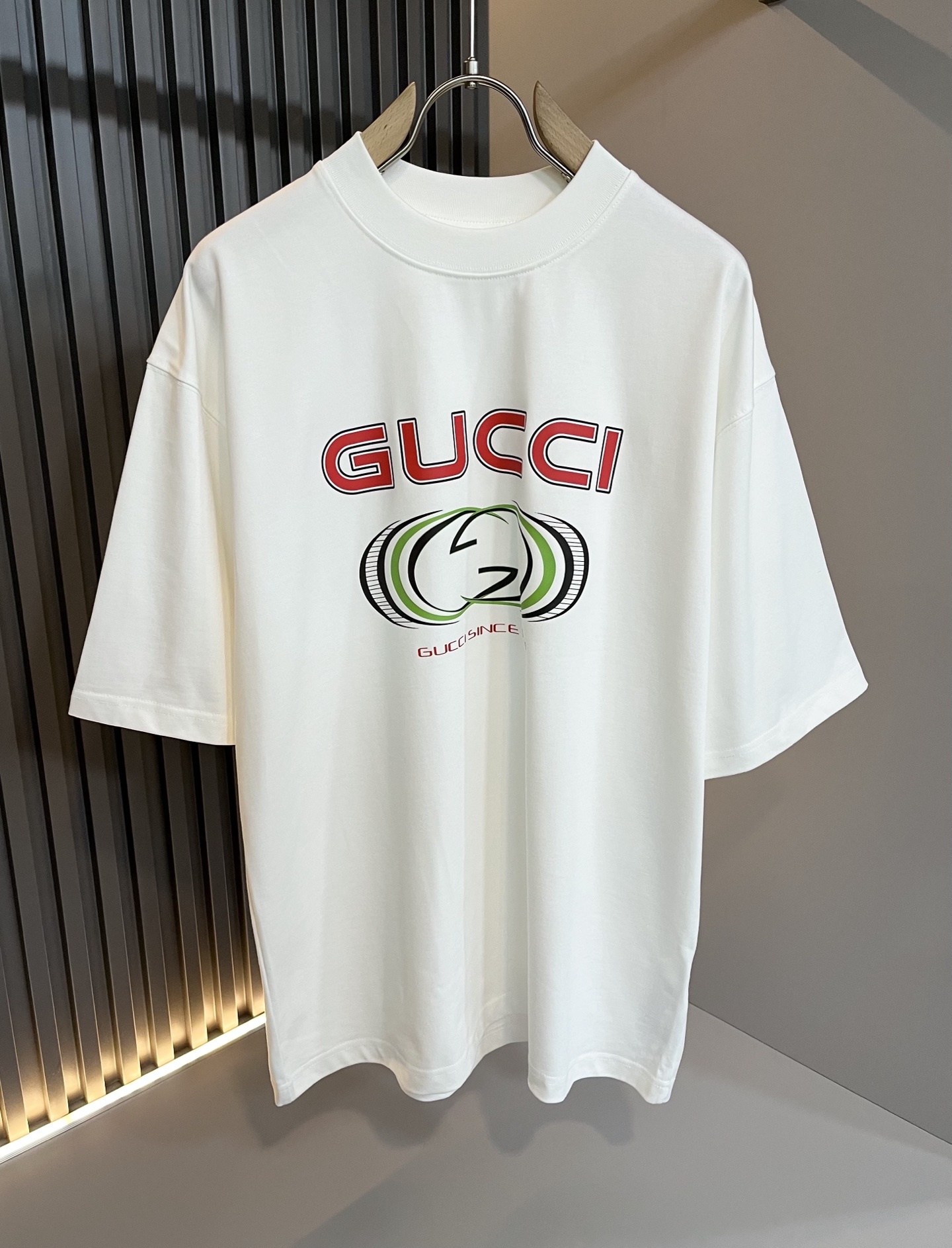 Gucc*古家 2025春夏系列基础圆领套头短袖T恤,男女同情侣款👫休闲宽松棉质圆领短袖T恤衫!贸易公