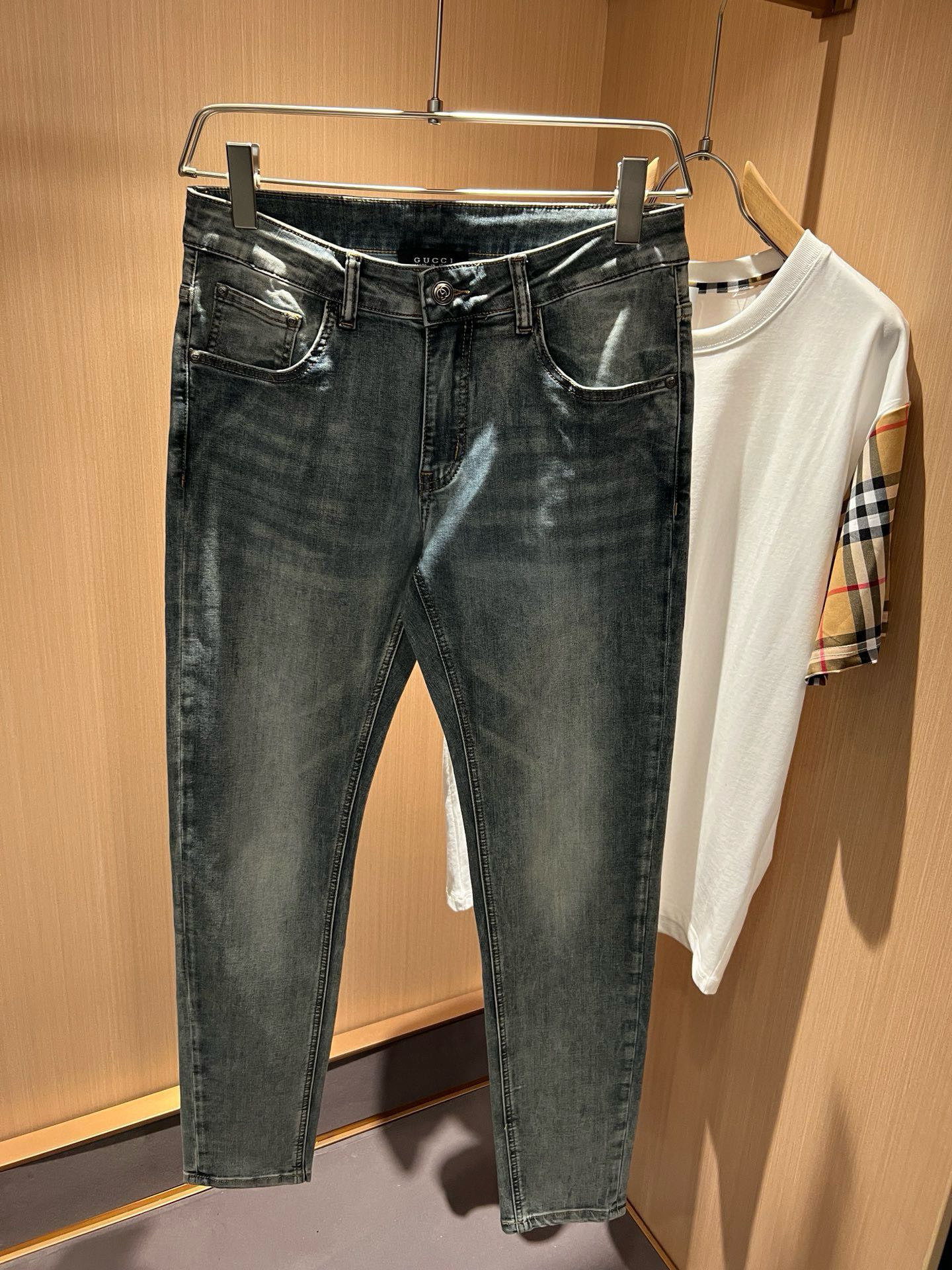 GUCC* 古家2025春夏新品经典男士丹宁时尚水洗牛仔裤，纯正 香港洋行渠道货  经典明星级单品，丹