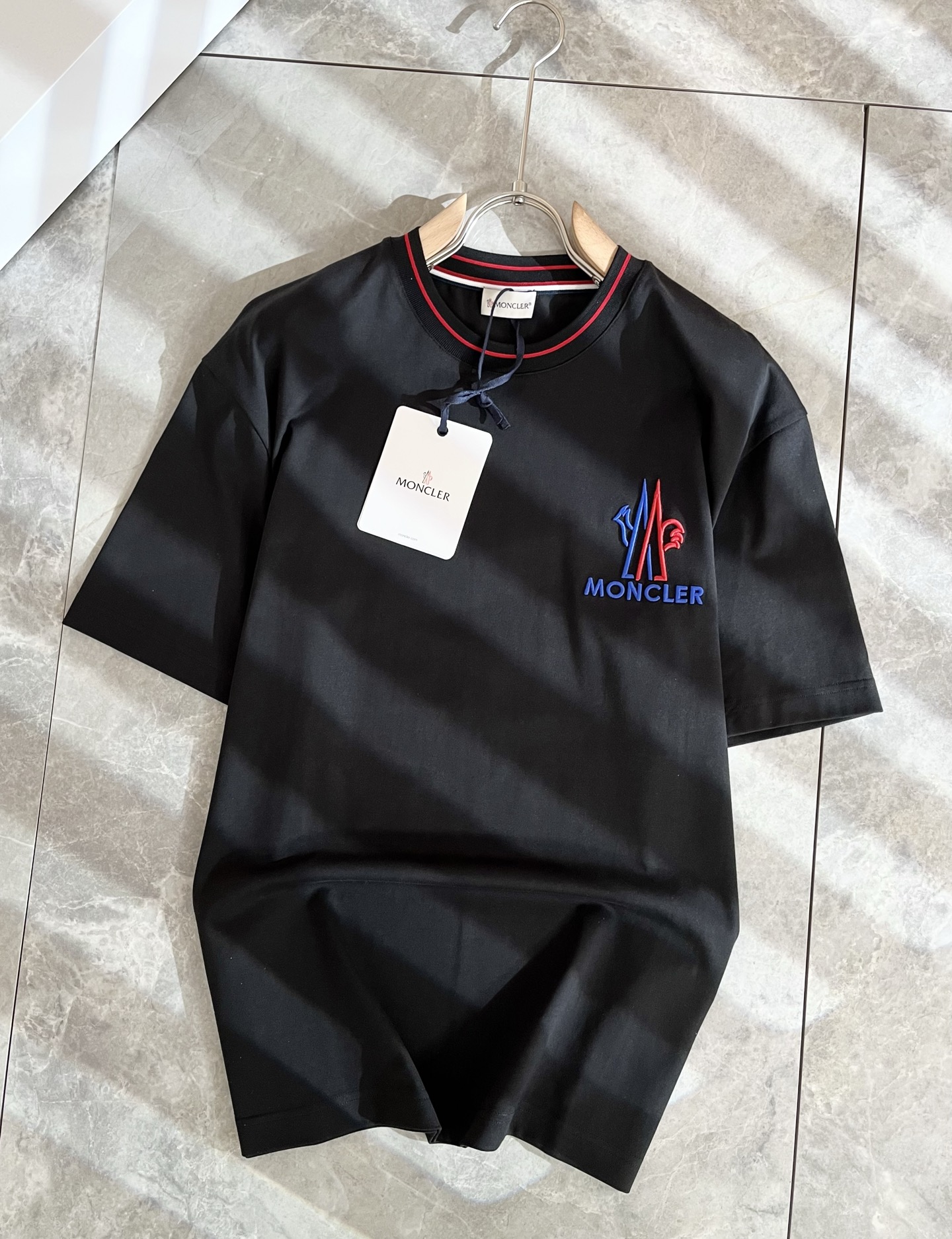 Moncler Men's & Women's Short Sleeve T-Shirt with Embroidered Logo Design 2 i1739728747810 2238 0 1
