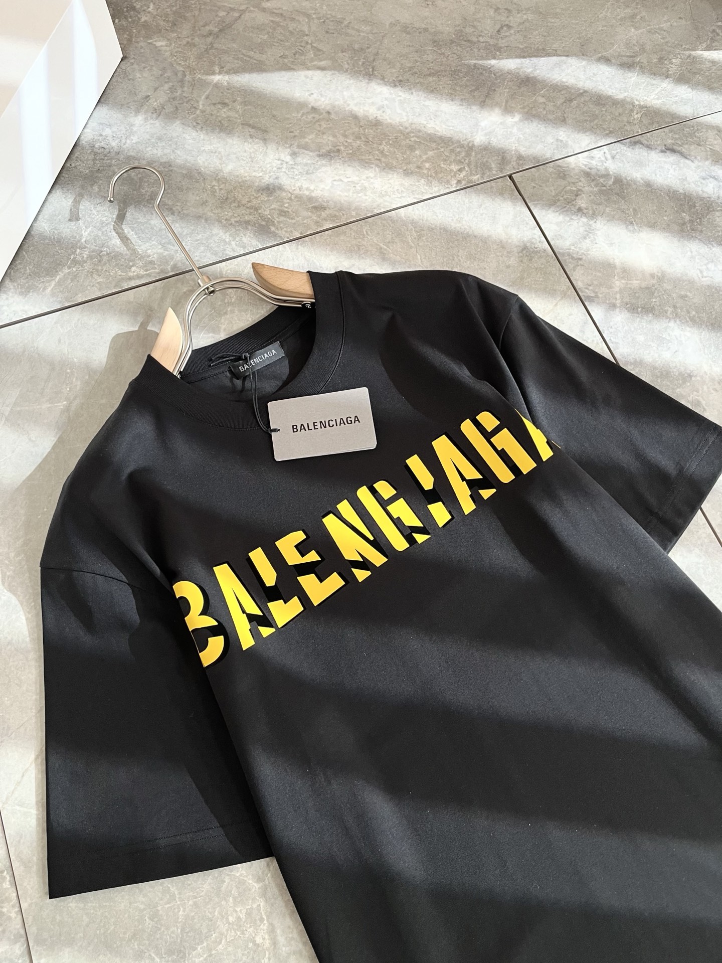 Balenciaga 2025 Spring/Summer Cotton T-Shirt - Unisex, Relaxed Fit 4 i1739729205601 9024 0 3