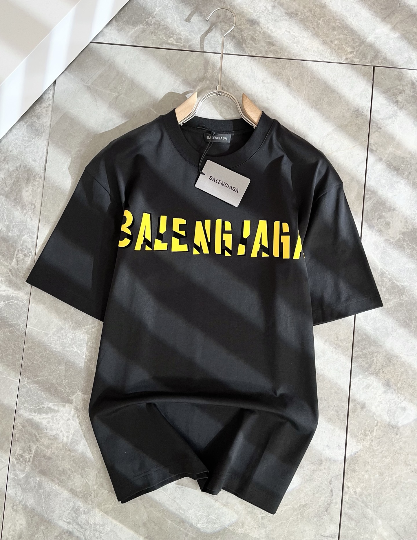 Balenciaga 2025 Spring/Summer Cotton T-Shirt - Unisex, Relaxed Fit 2 i1739729206363 3266 0 1