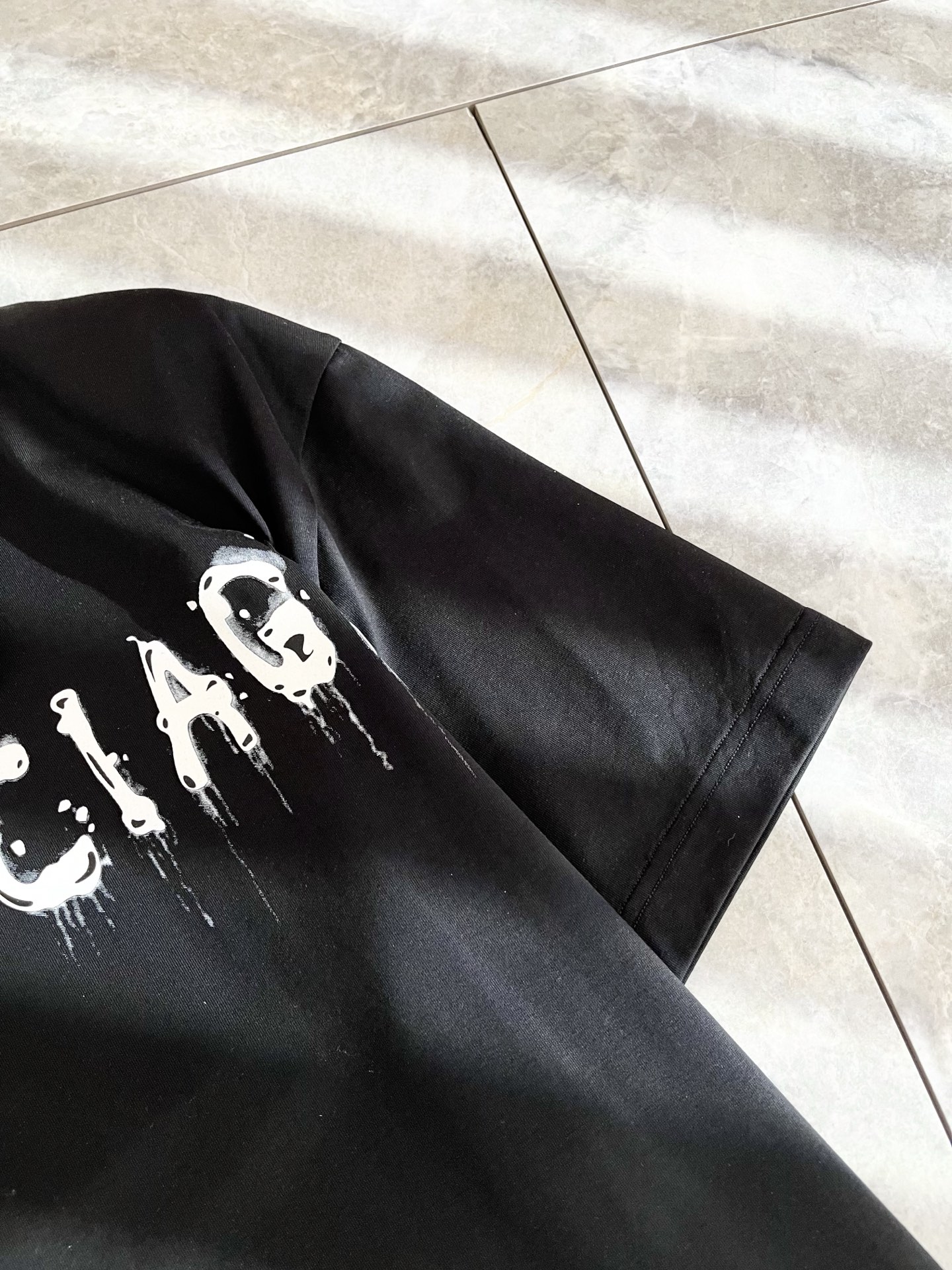 Balenciaga Unisex Cotton Crew Neck T-Shirt with Logo - Spring/Summer 2025 5 i1739729300934 2863 0 4