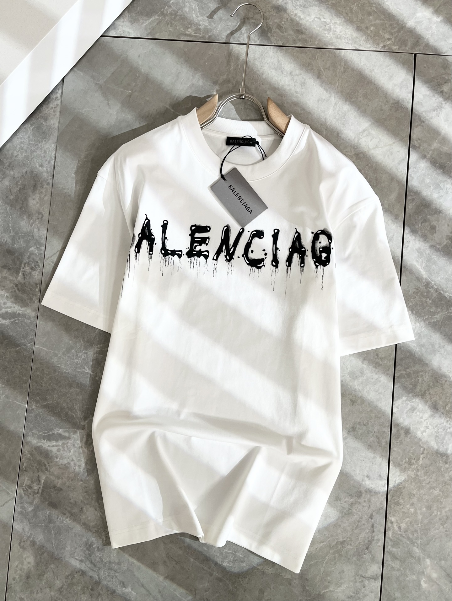 Balenciaga 2025 S/S Unisex Cotton Tee - Stylish, Comfortable, and Trendy 2 i1739729315767 7561 0 1