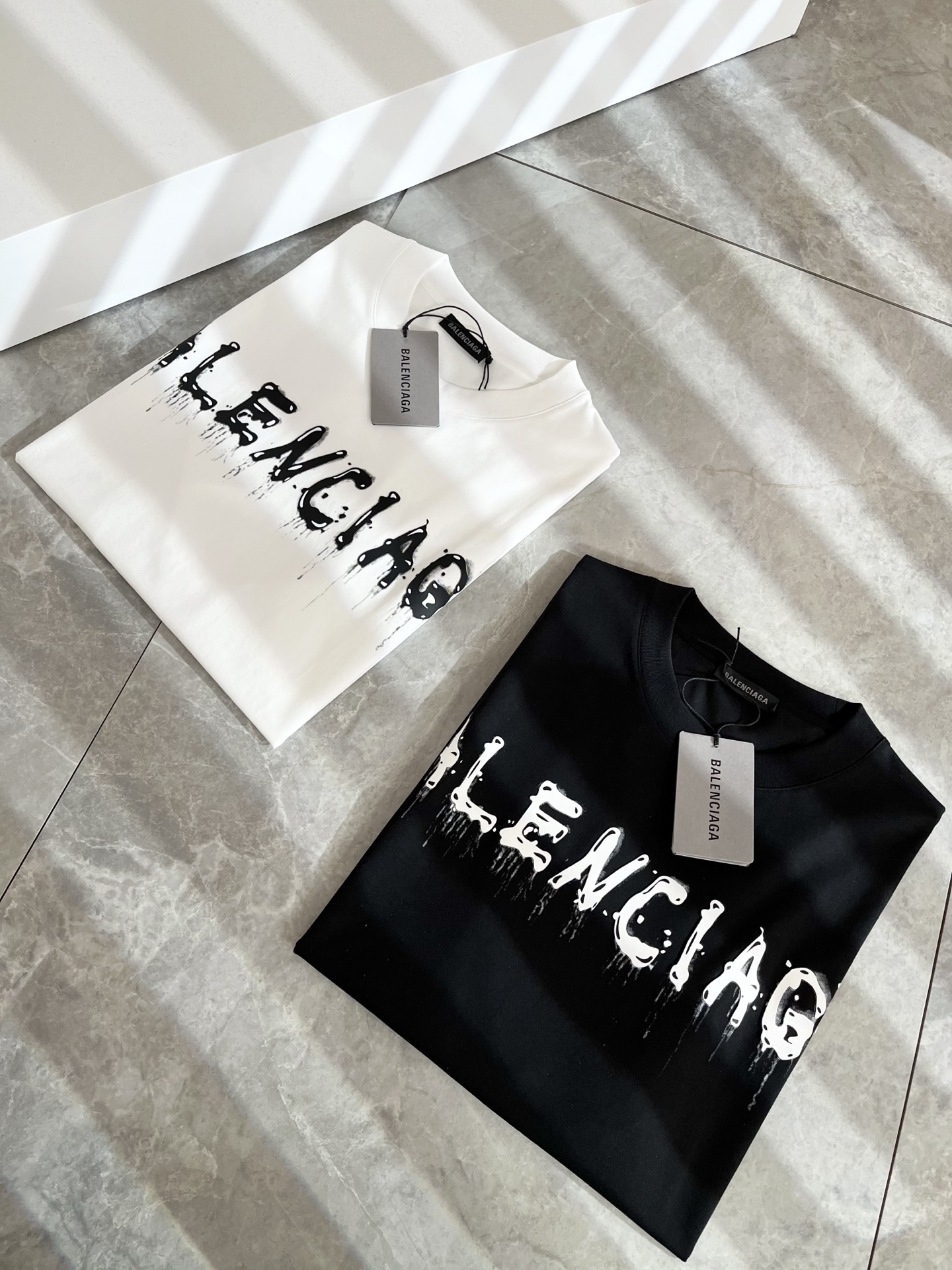 Balenciaga 2025 S/S Unisex Cotton Tee - Stylish, Comfortable, and Trendy 1 i1739729316502 3420 0 0