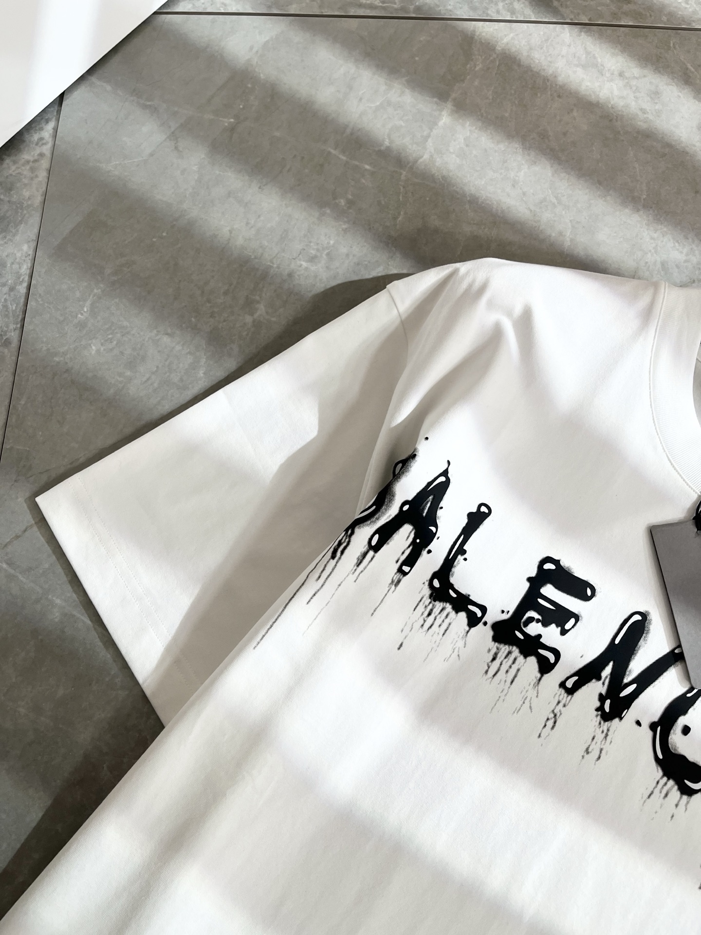 Balenciaga 2025 S/S Unisex Cotton Tee - Stylish, Comfortable, and Trendy 7 i1739729316570 5352 0 6