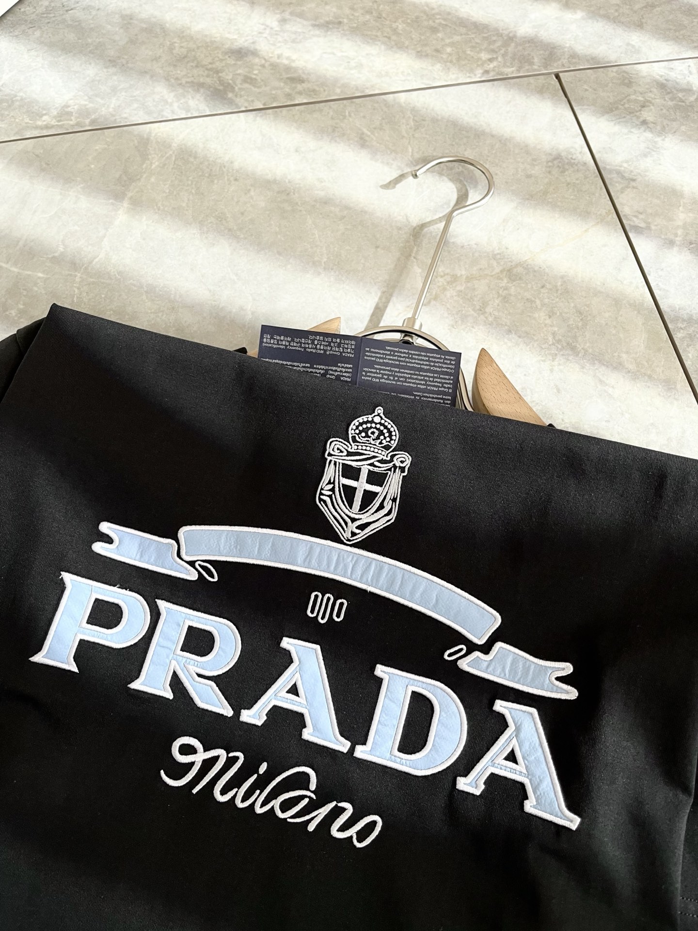 Prada Milano Logo Embroidered Cotton T-Shirt Casual Short Sleeve Tee 7 i1739729400339 3217 0 6